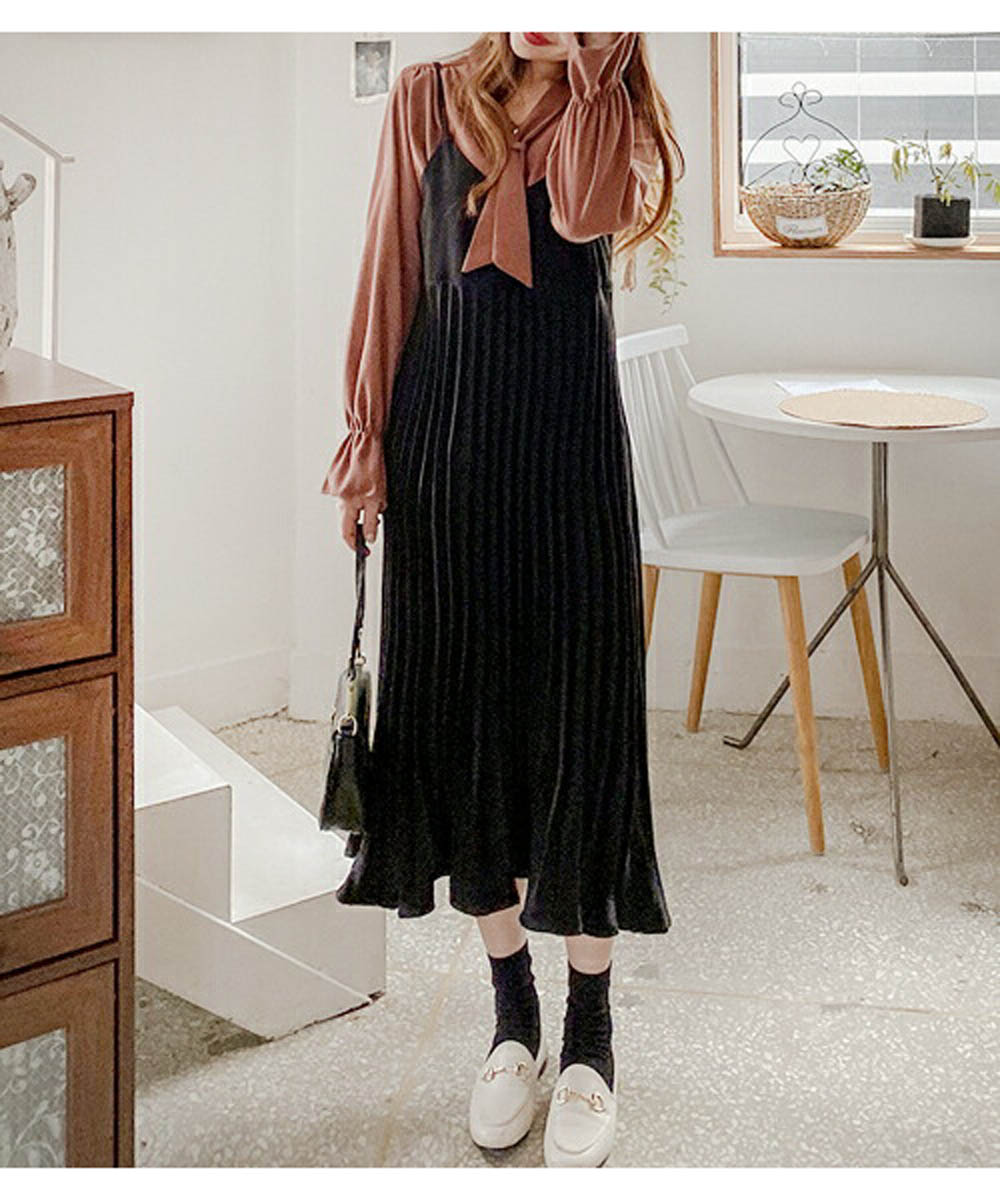 メゾンドラティール maison de LATIR マットなカラー!質感で落ち着いた春秋コーデに♪ キャミワンピ