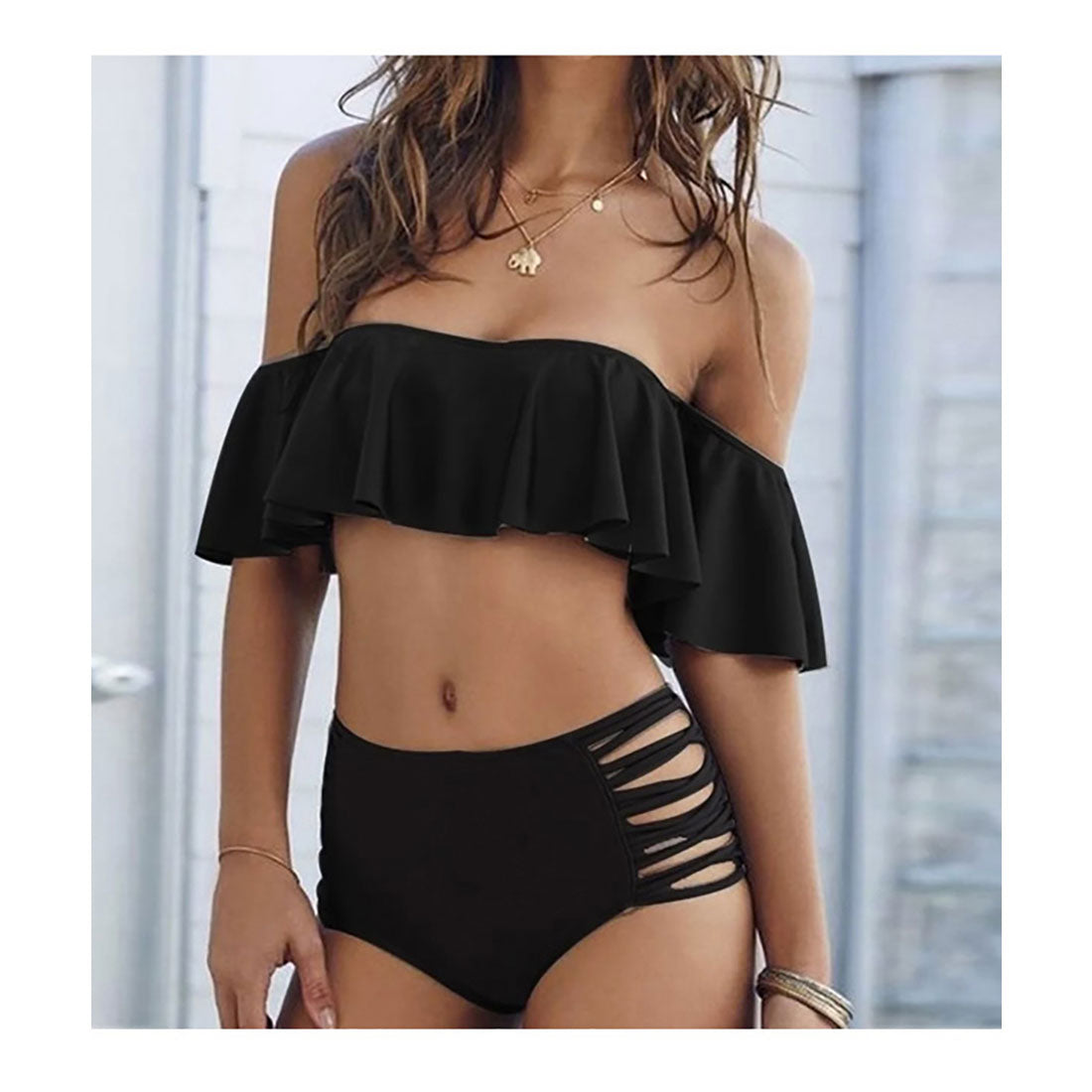 メゾンドラティール maison de LATIR オフショルダーのトップスがセクシーなビキニ2点セット【返品不可商品】