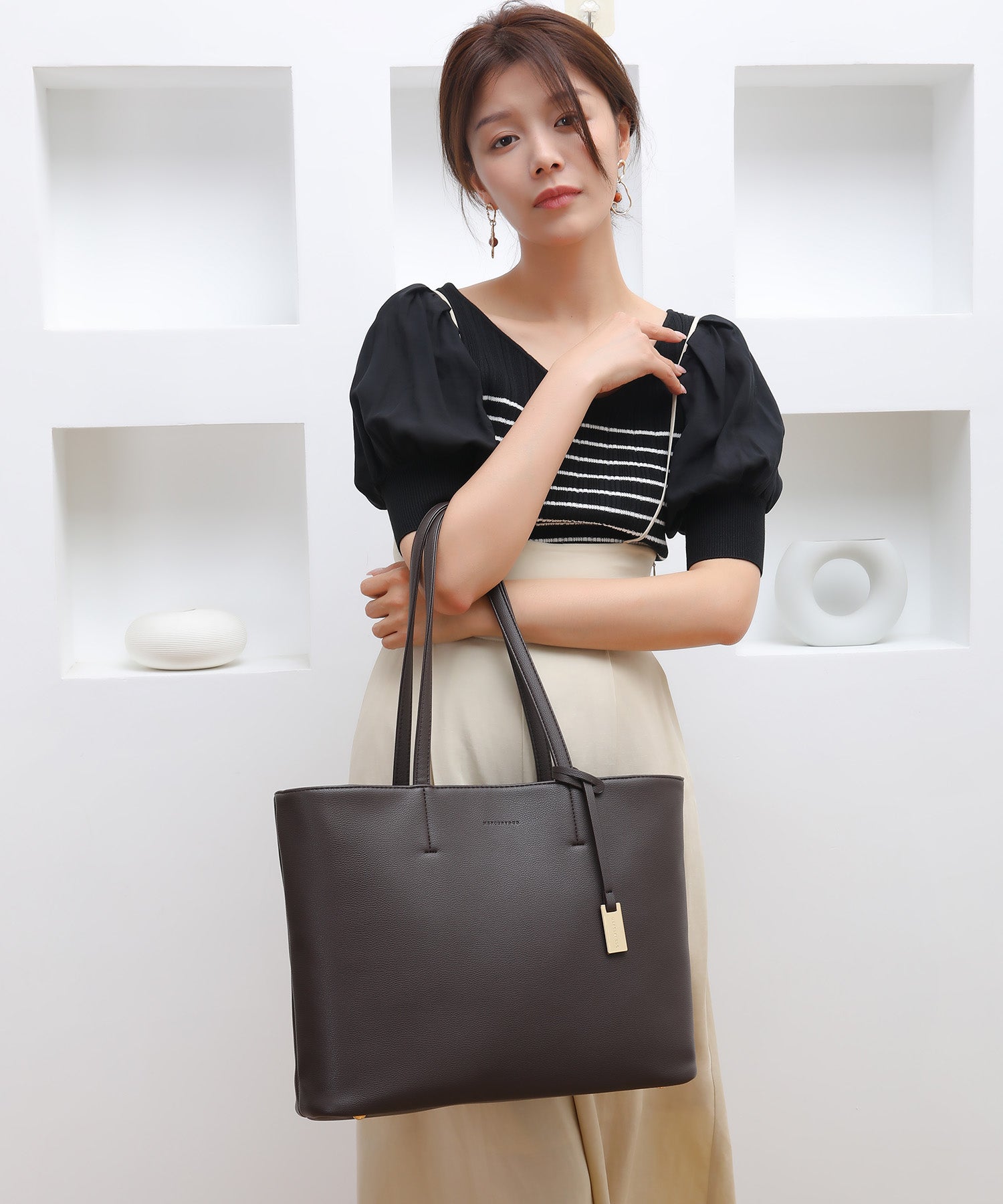 マーキュリーデュオ MERCURYDUO チャーム付きシンプルトートバッグ (DBRN) DBRN