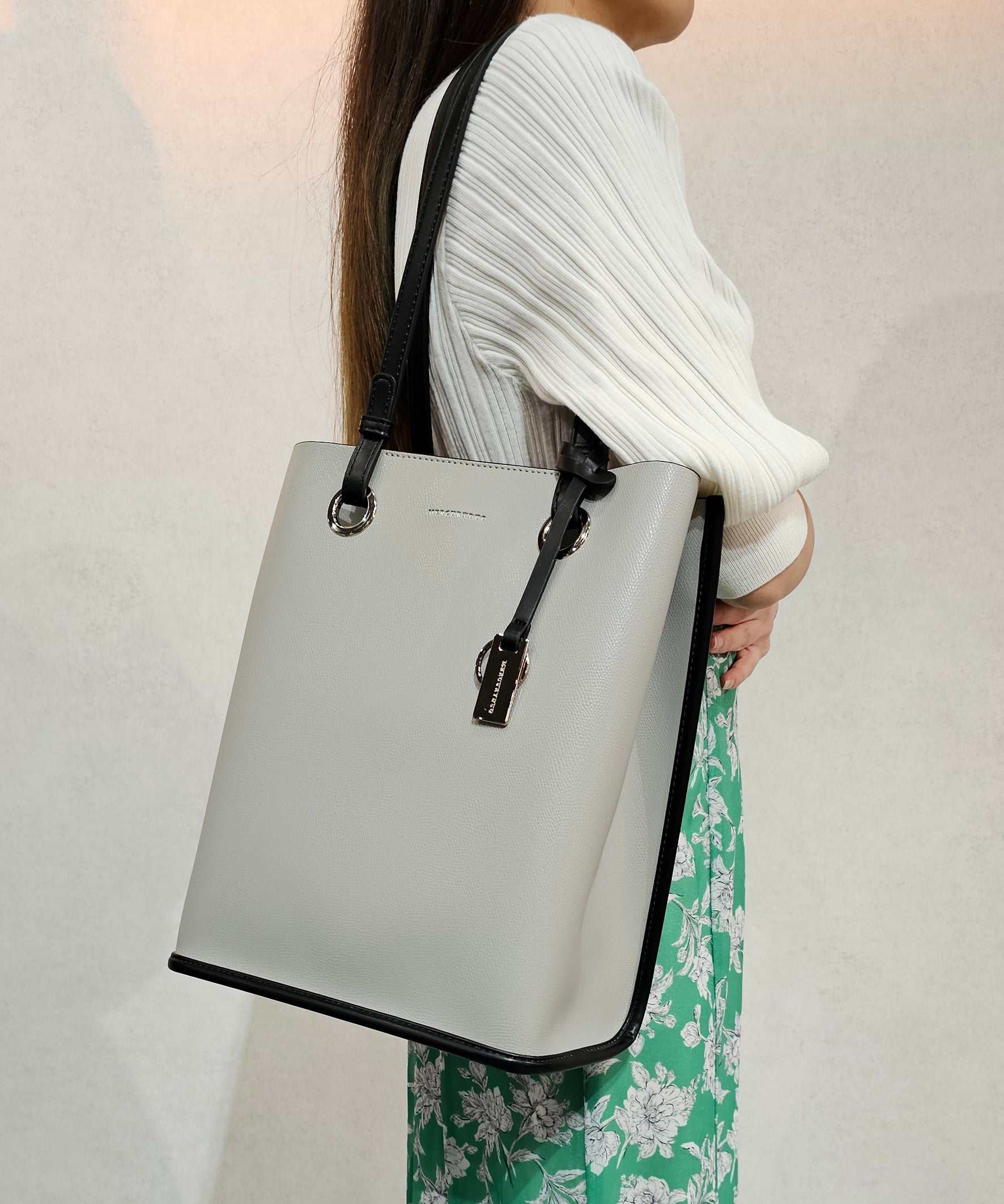 水星二人組Mercuryduo金屬孔眼垂直手提袋推送活袋垂直肩袋