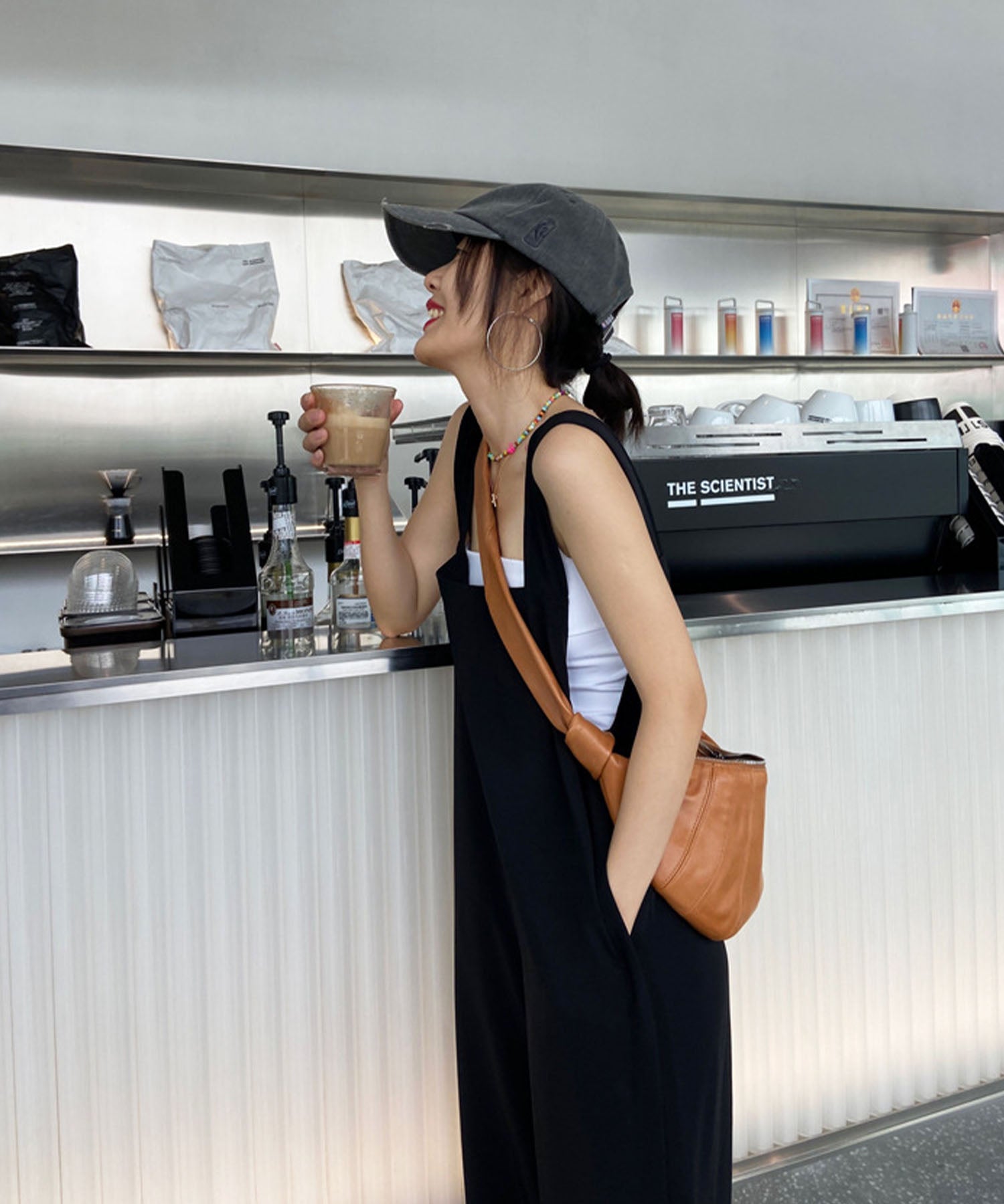 ミージェーン me Jane 都会派ルックのサロペットワイドパンツ (ブラック) ブラック