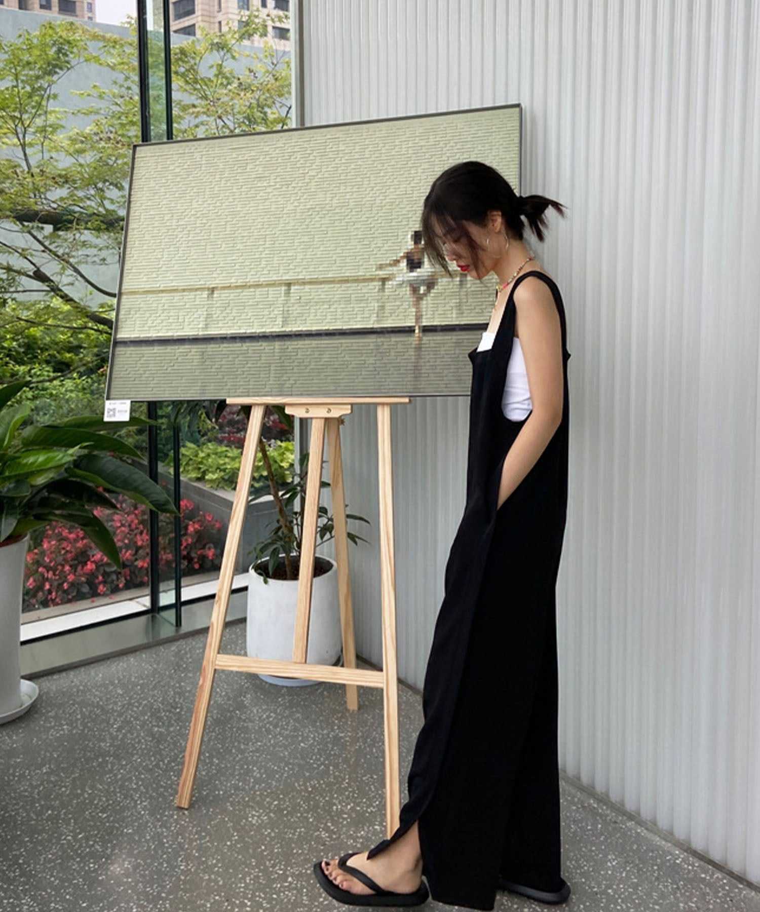 ミージェーン me Jane 都会派ルックのサロペットワイドパンツ (ブラック) ブラック