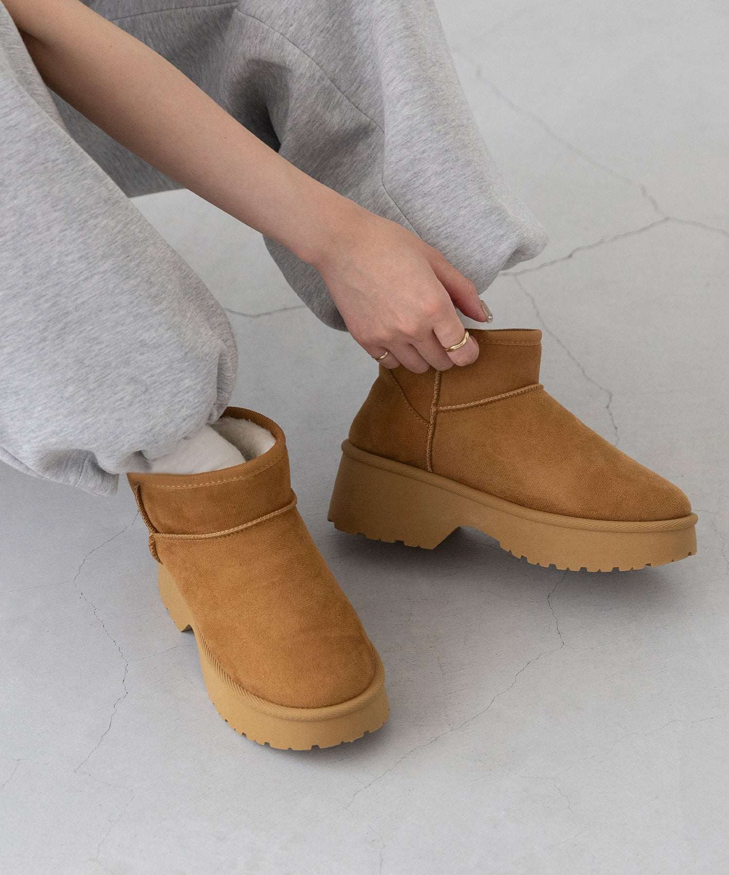 メヌエ Menue 厚底ヒール ショート ムートンブーツ (3080キャメルSD) 3080キャメルSD