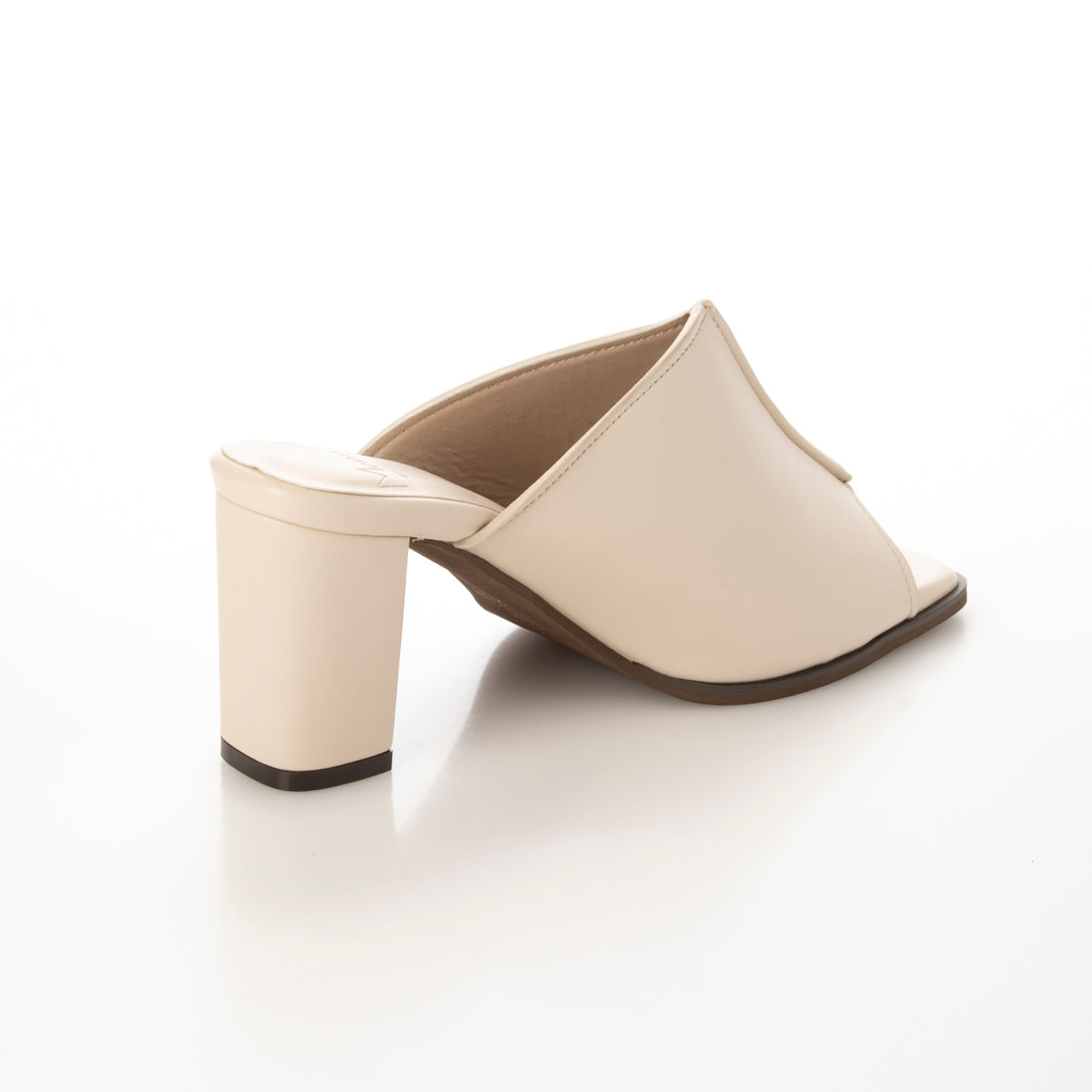 メヌエ Menue スクエアトゥセンターシーム7cmヒールミュール