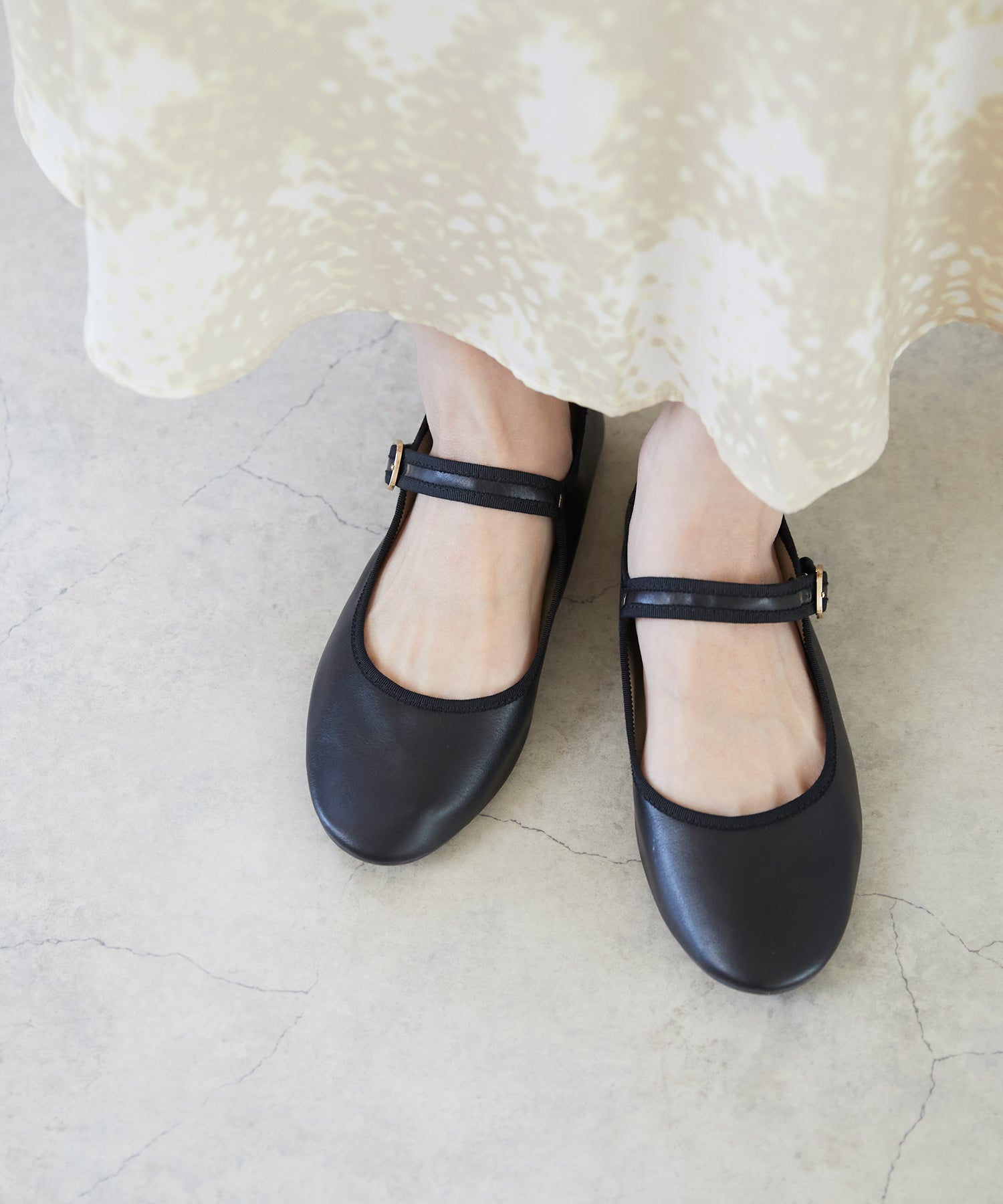 メヌエ Menue ふわカル ストラップ バレエシューズ(1020ブラックpu) 1020ブラックpu