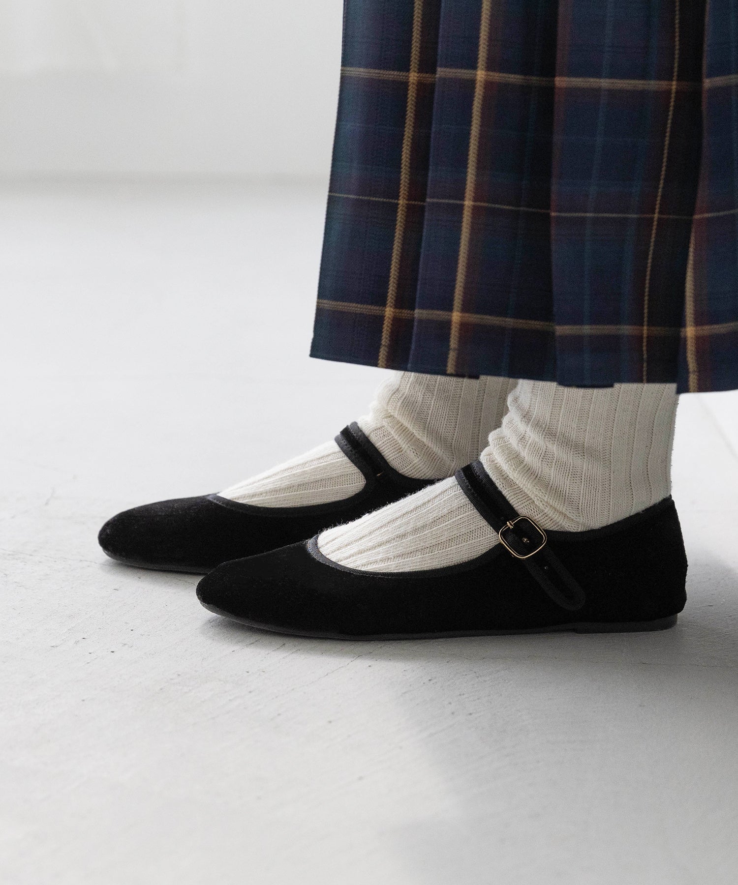 メヌエ Menue ふわカル ストラップ バレエシューズ(4020ブラックベロア) 4020ブラックベロア