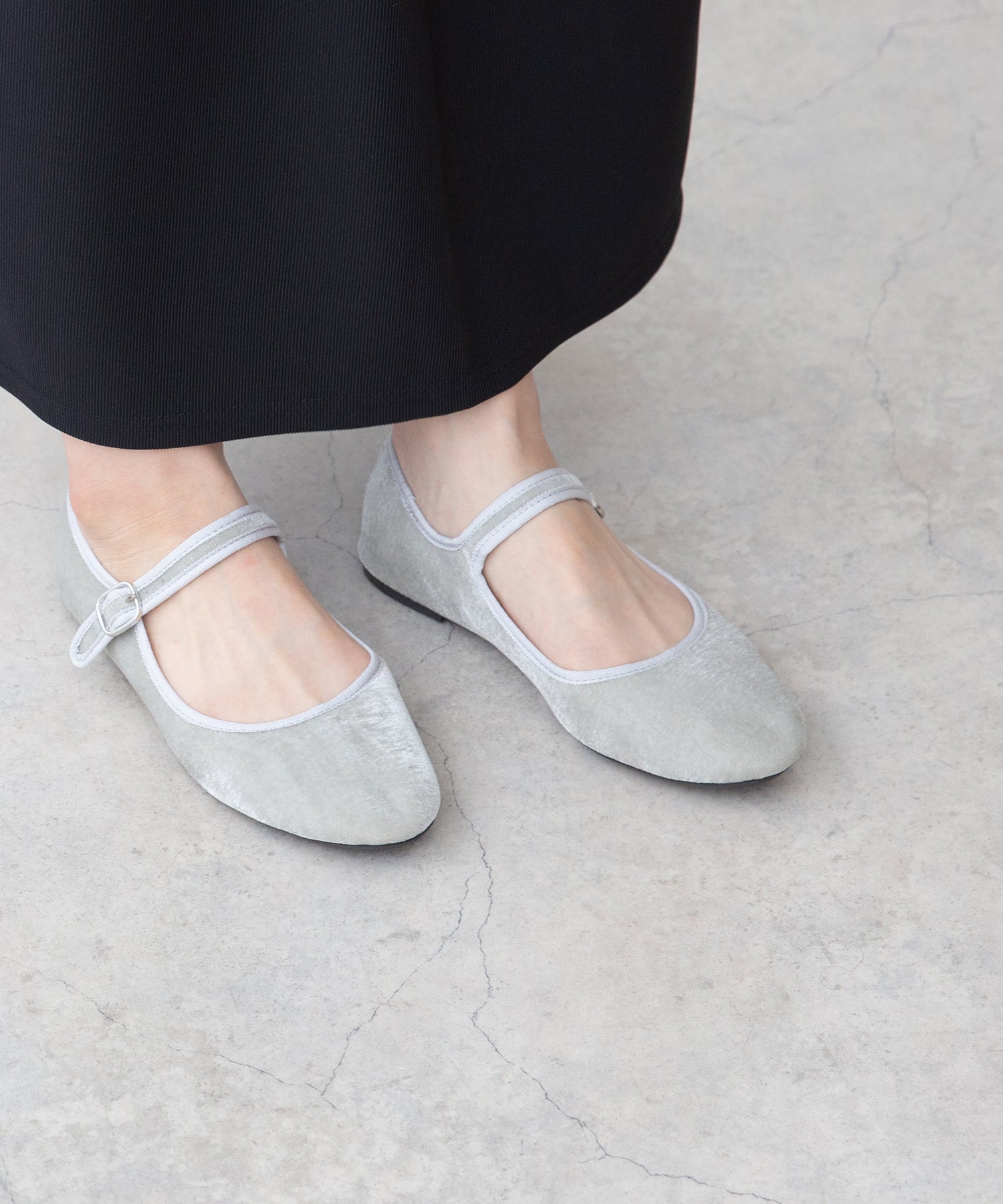 メヌエ Menue ふわカル ストラップ カンフーバレエシューズ (4013グレーベロア) 4013グレーベロア