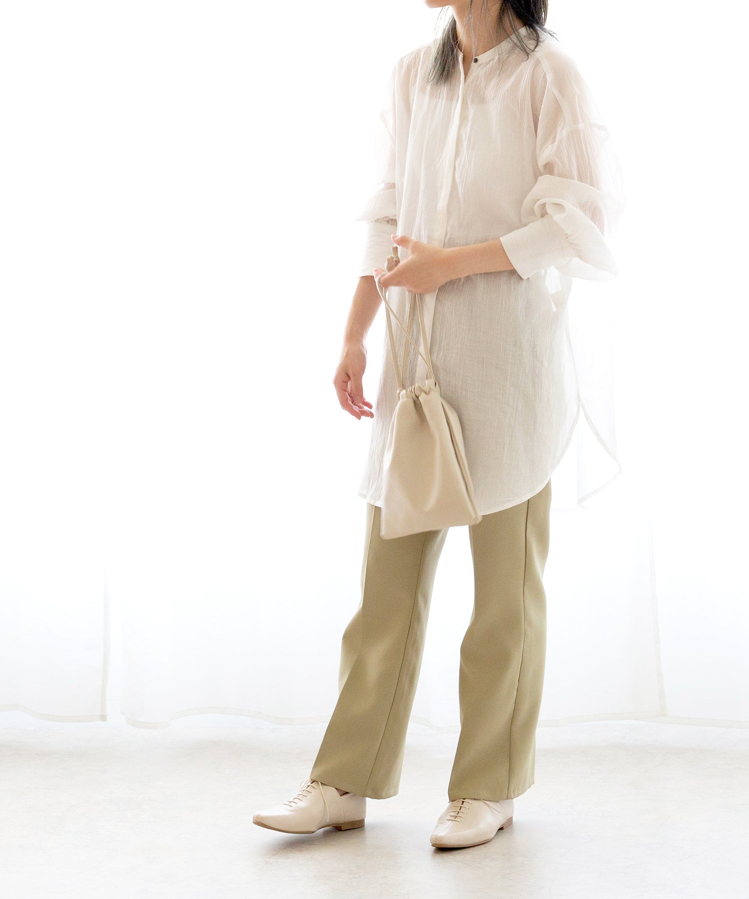 ポインテッドトゥソフトレースアップシューズ