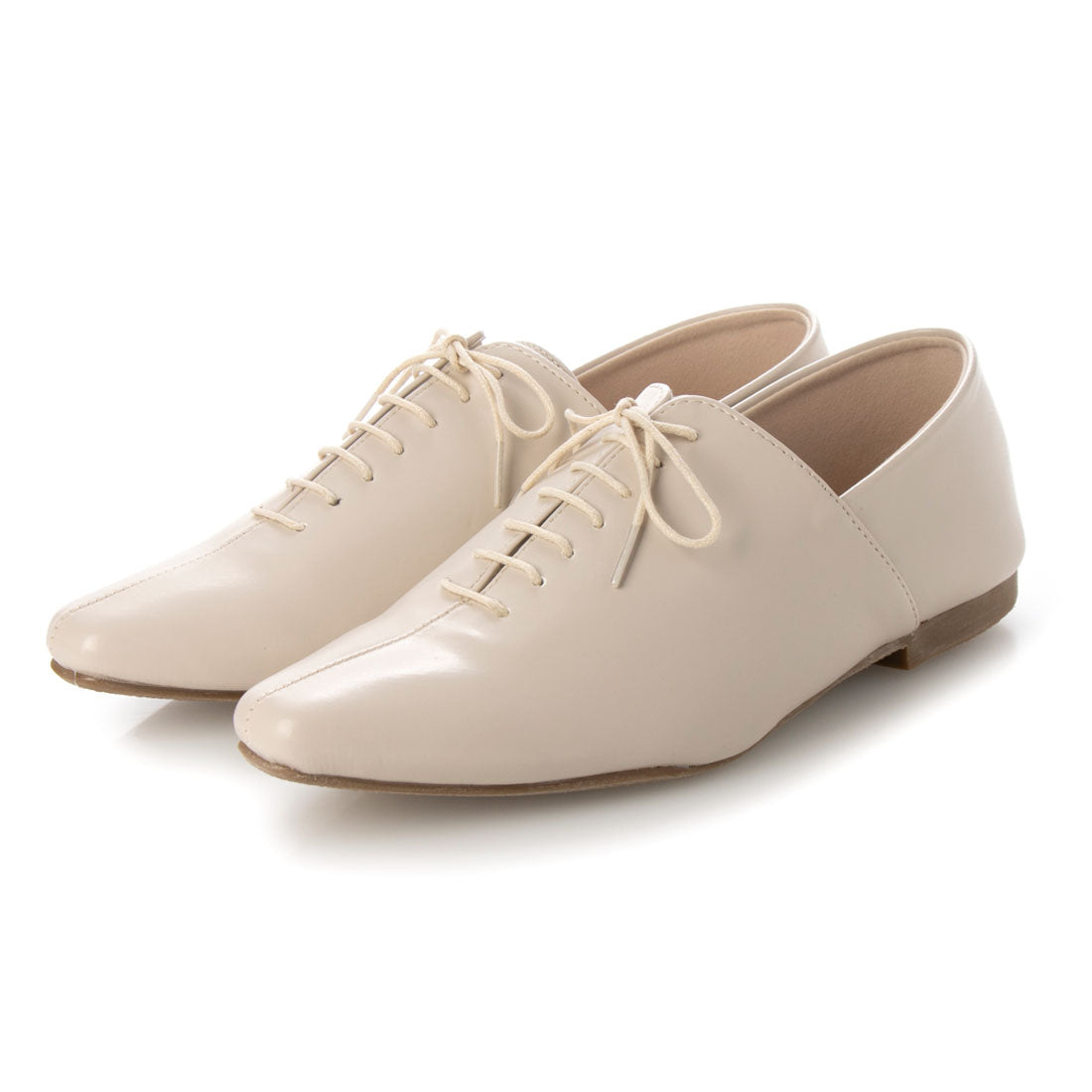 ポインテッドトゥソフトレースアップシューズ