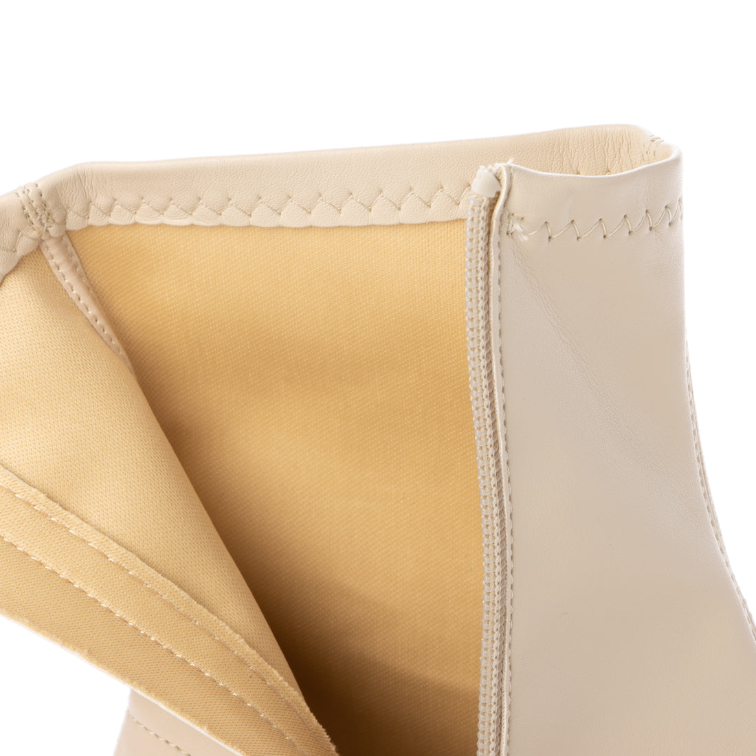 メヌエ Menue スクエアトゥ 滑りにくい オールウェザーブーツ (1001アイボリーPU) 1001アイボリーPU