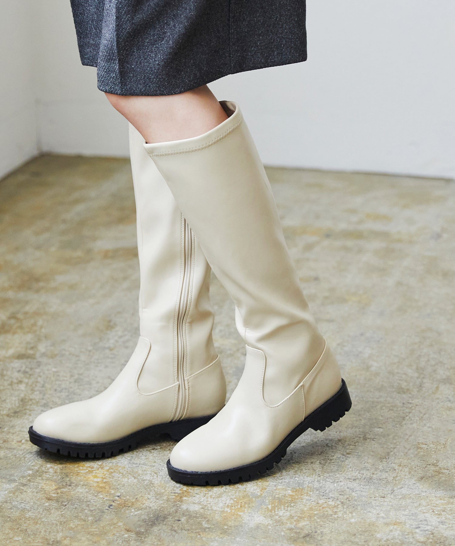 メヌエ Menue ボリュームヒールロングブーツ (1001アイボリーPU) 1001アイボリーPU