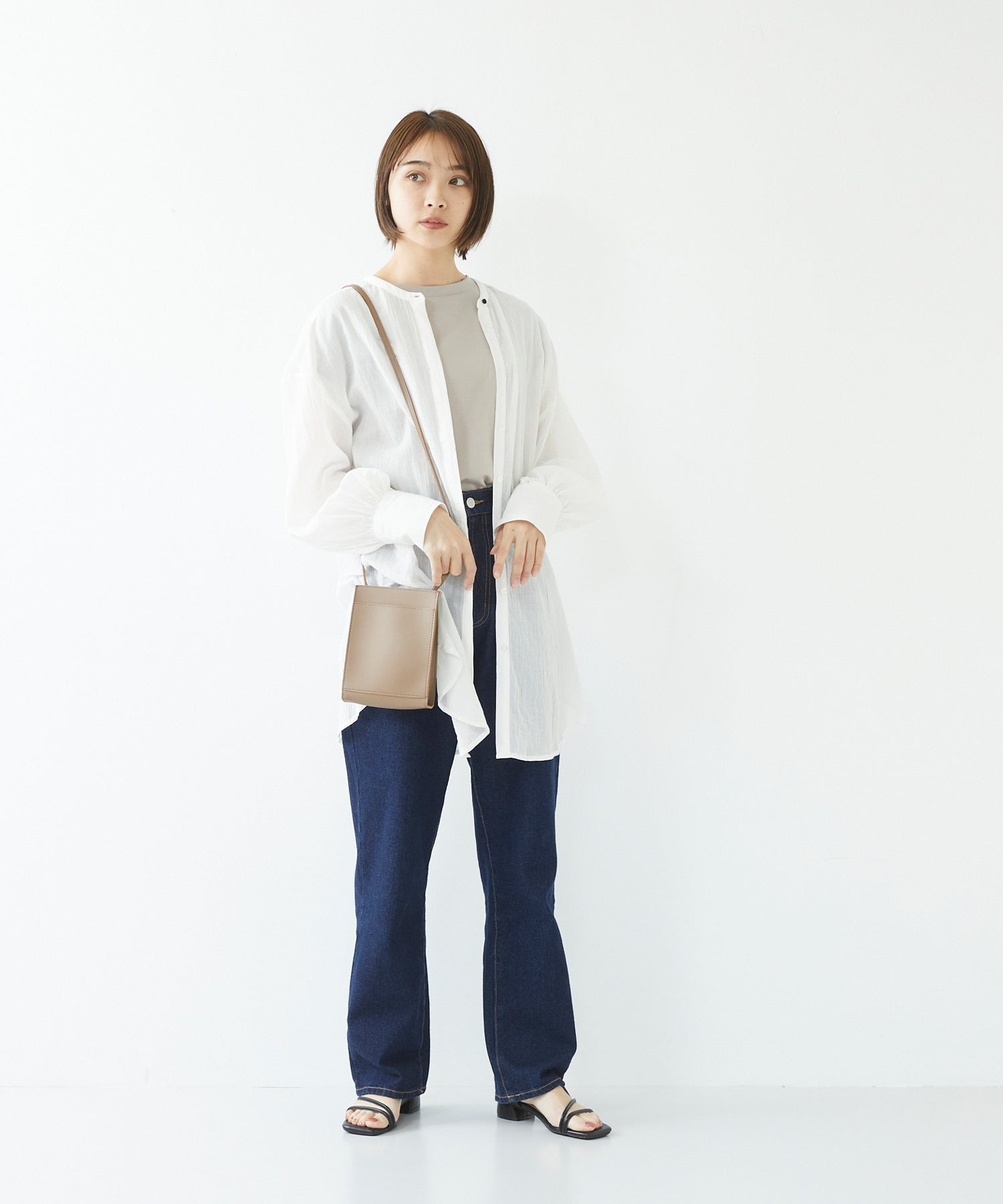 メヌエ Menue スクエアトゥ サイドストラップ ローヒール サンダル