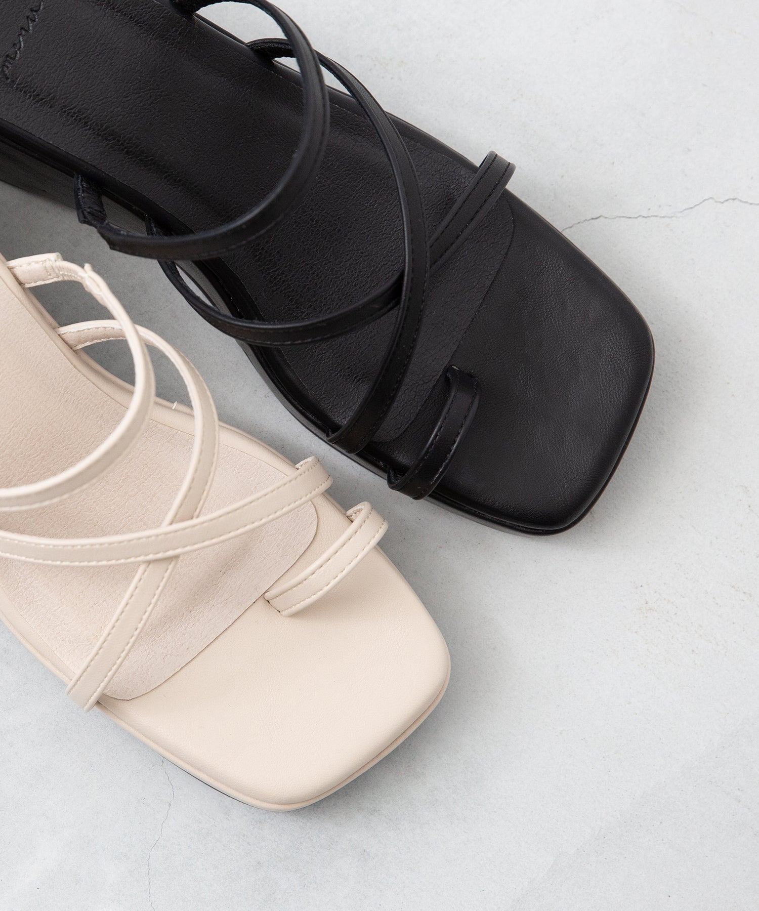 メヌエ Menue 厚底ナローストラップサンダル (1002ナチュラルPU) 1002ナチュラルPU