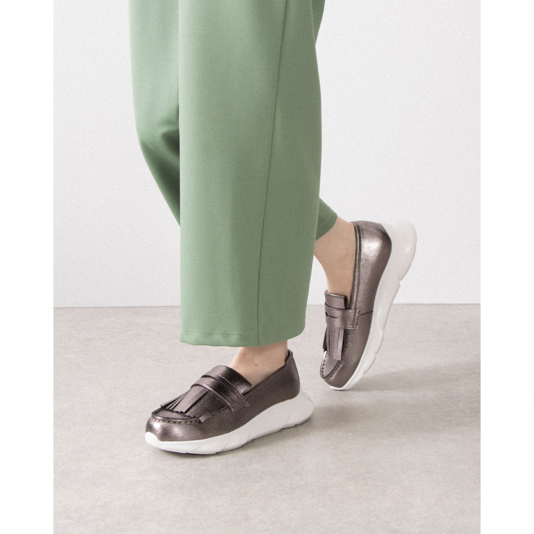 ミオ ノティス MIO NOTIS スニーカーローファー (ブラック) ブラック