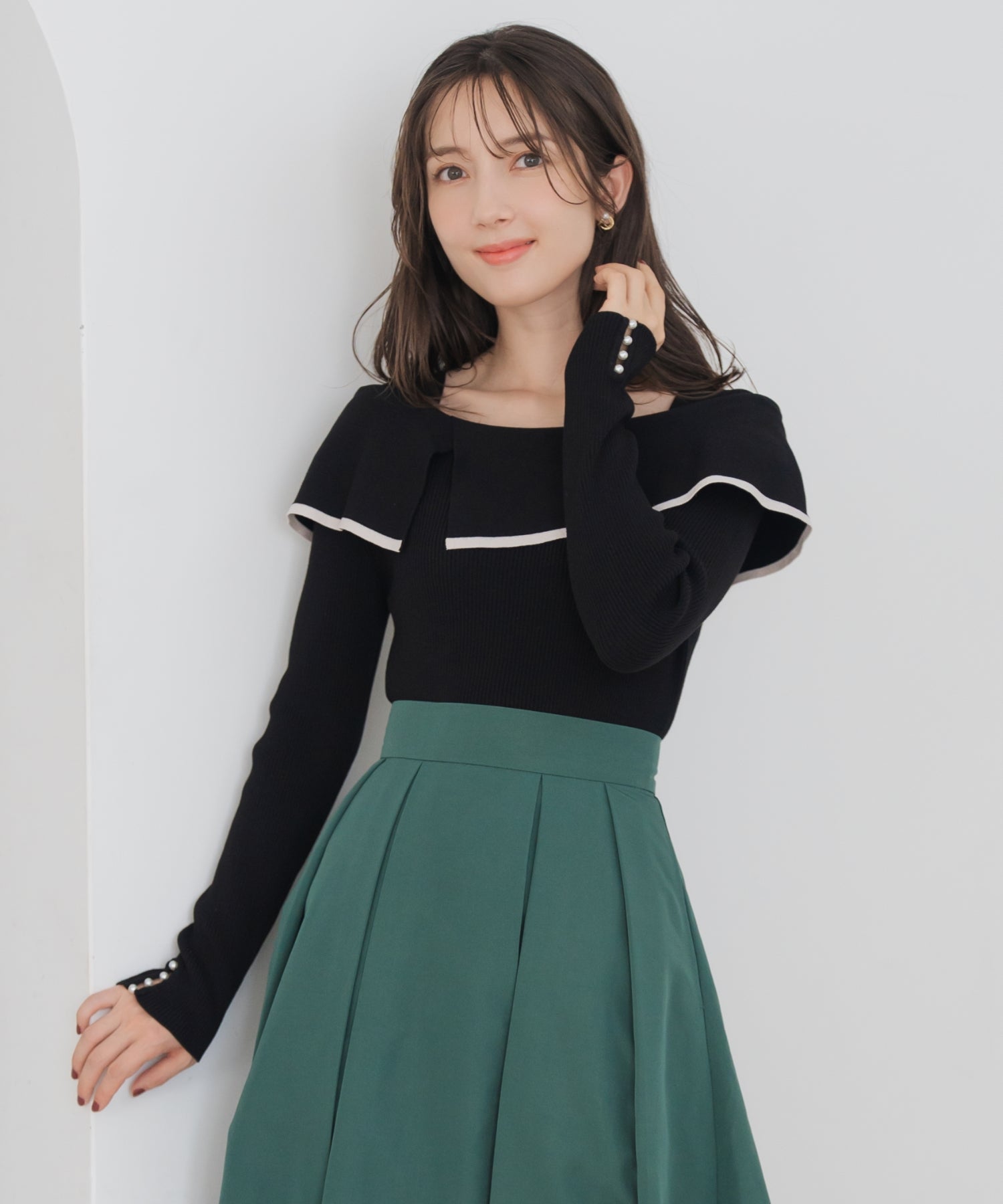 ミッシュマッシュ MISCH MASCH 2025秋冬新作 2way配色アシメケープニット MM548303 (BLACK) BLACK