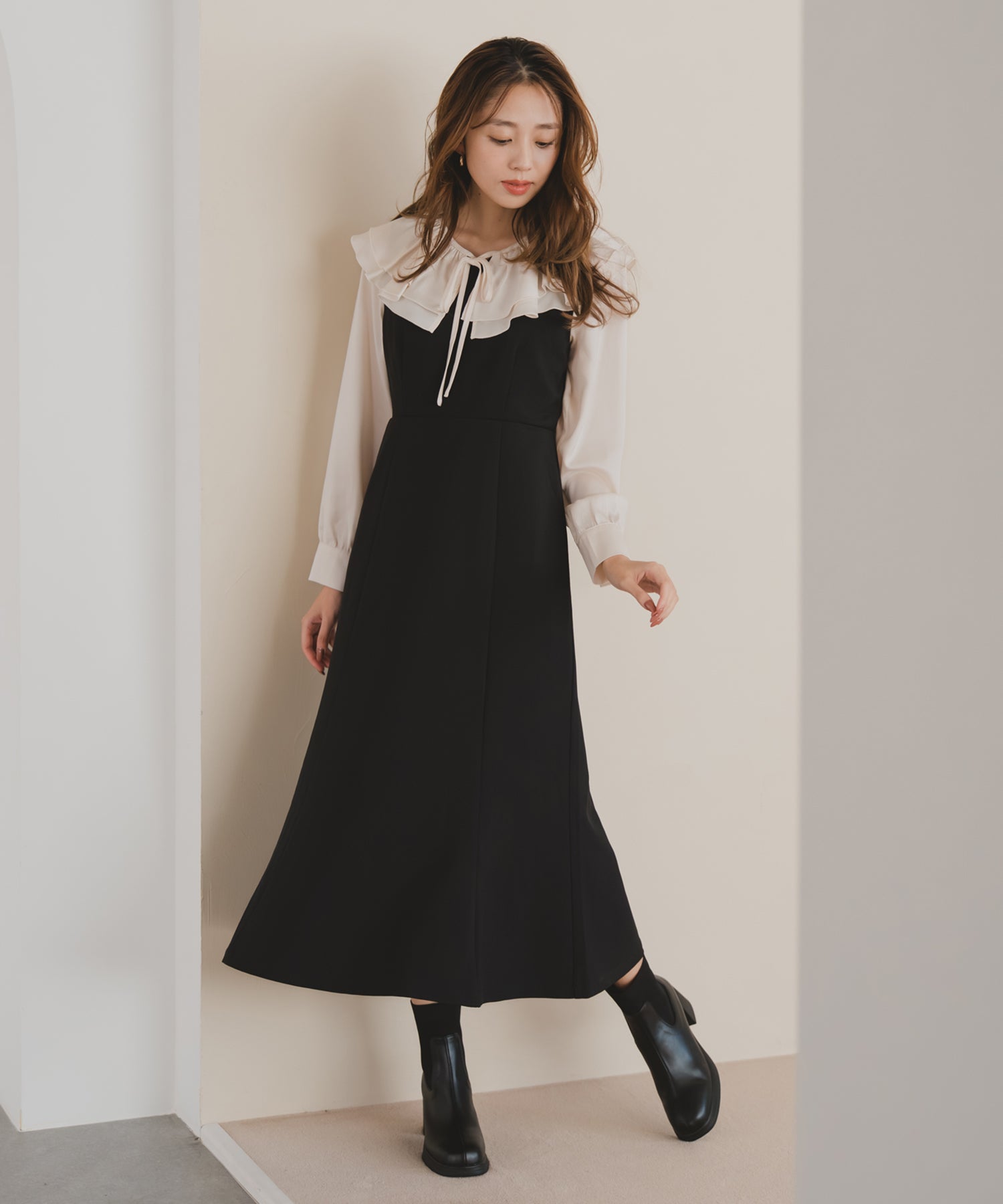 ミッシュマッシュ MISCH MASCH 2025秋冬新作 フリルカラーマーメイドワンピース MM547411 (BLACK) BLACK