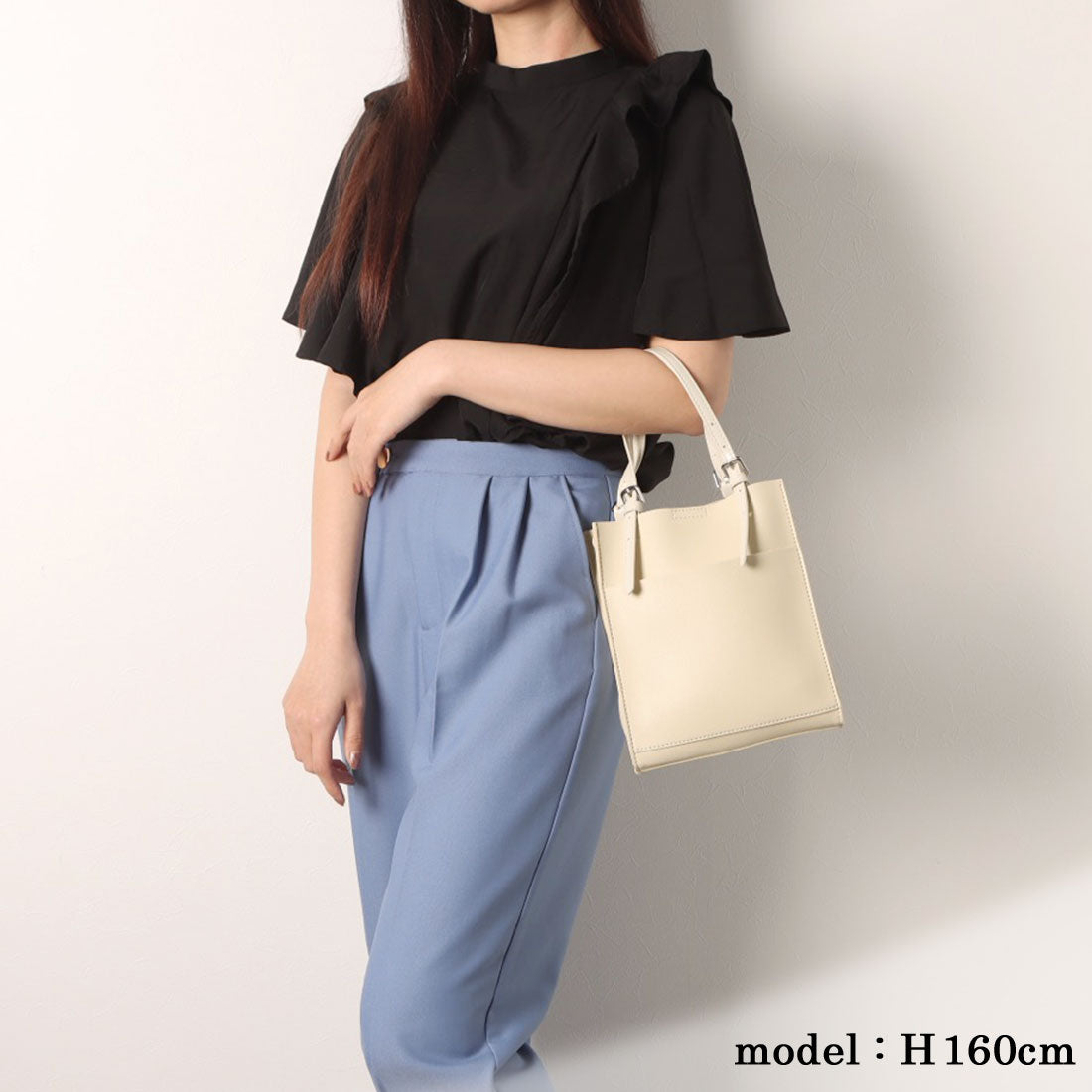 ミニア minia ベルテッドハンドルミニバッグ