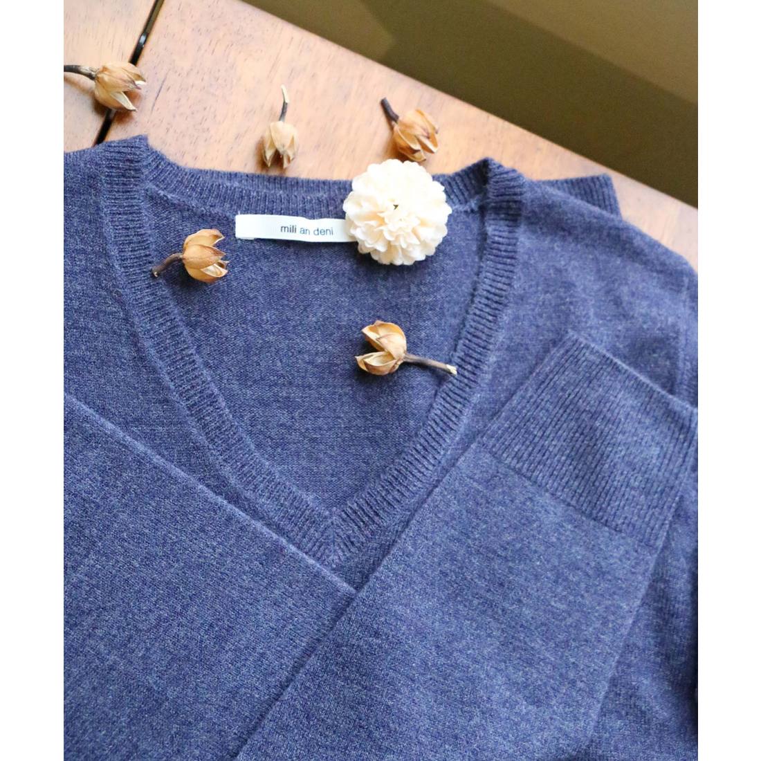 mili an deni Cashmere touch V-neck knit sweater