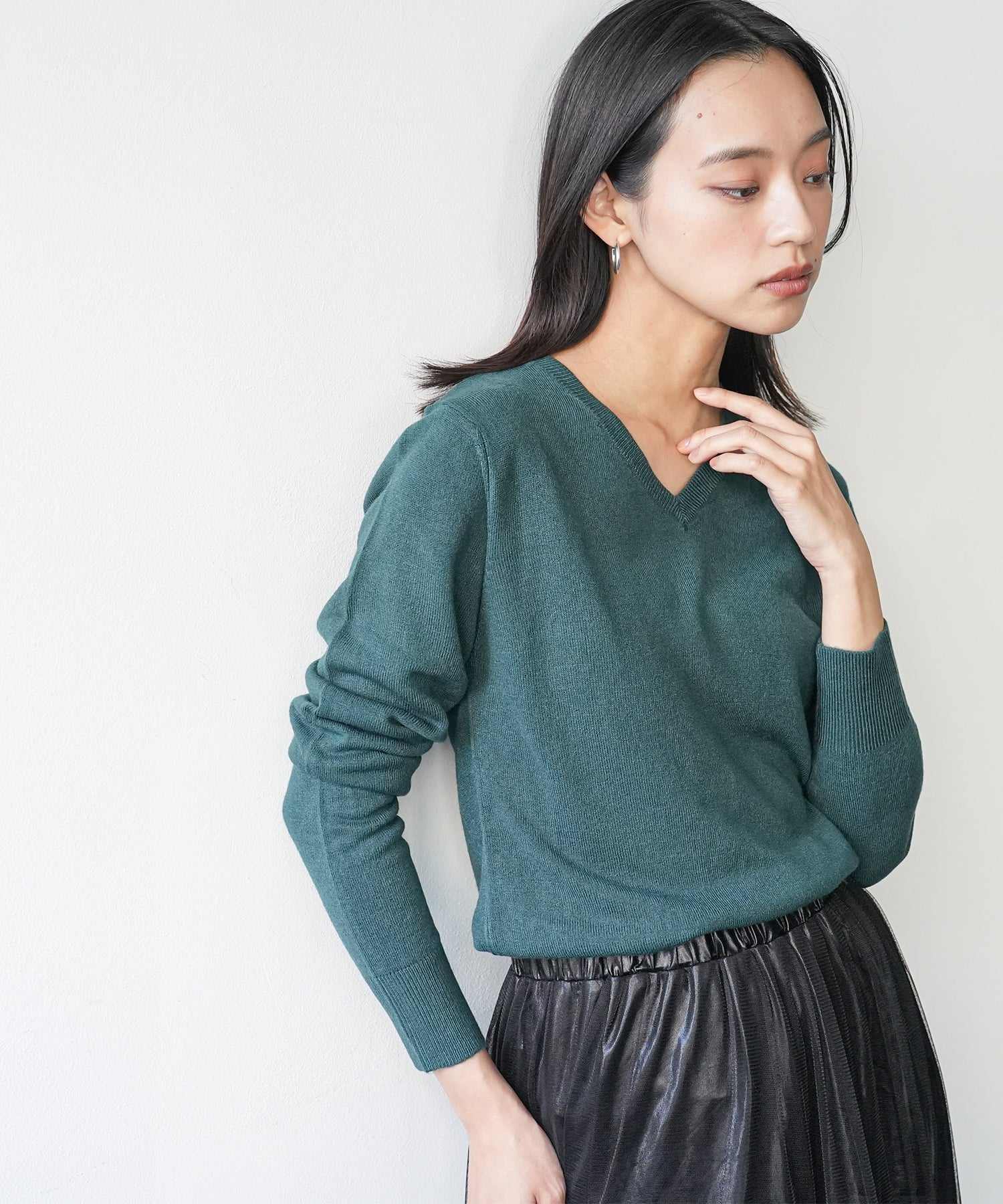 mili an deni Cashmere touch V-neck knit sweater