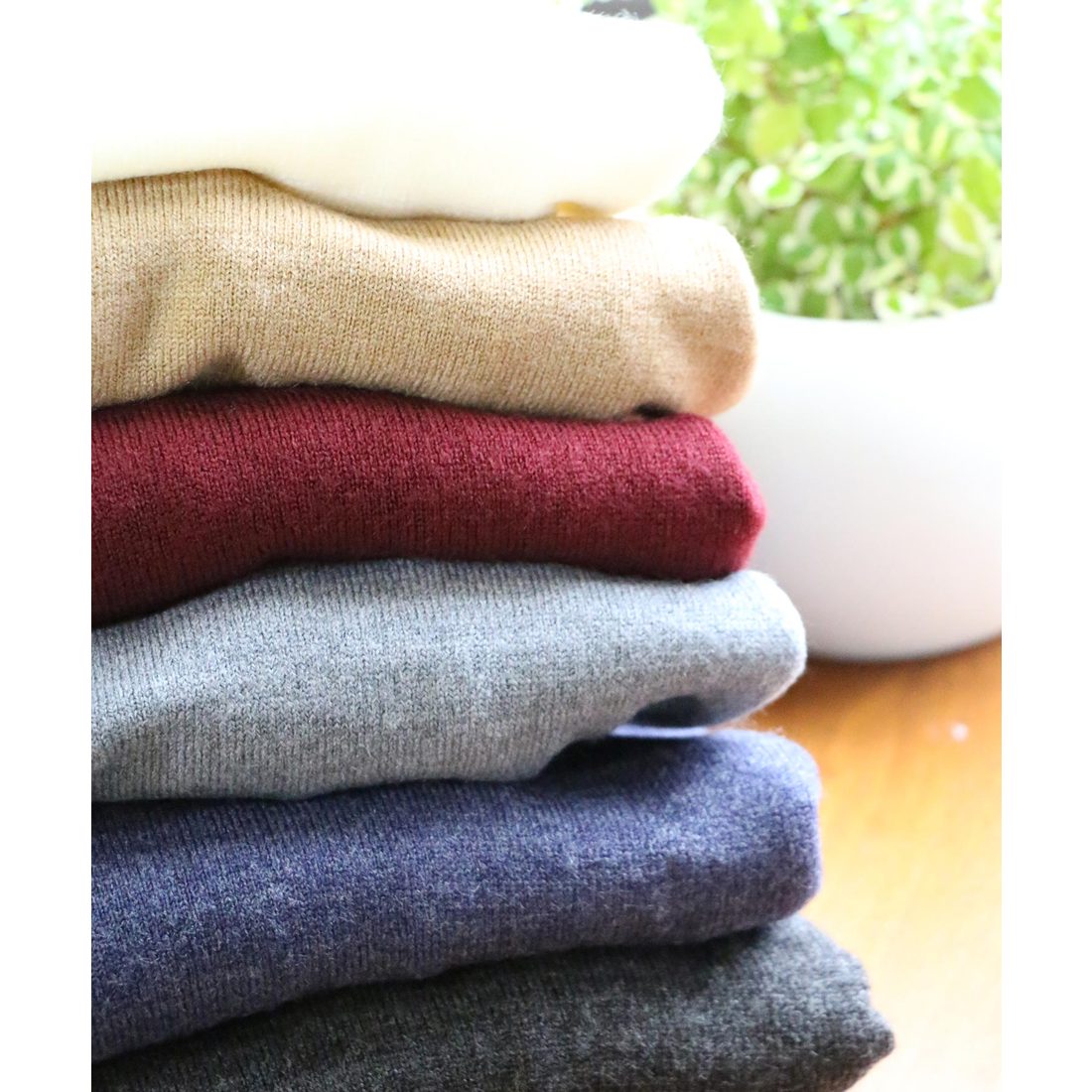 mili an deni Cashmere touch V-neck knit sweater