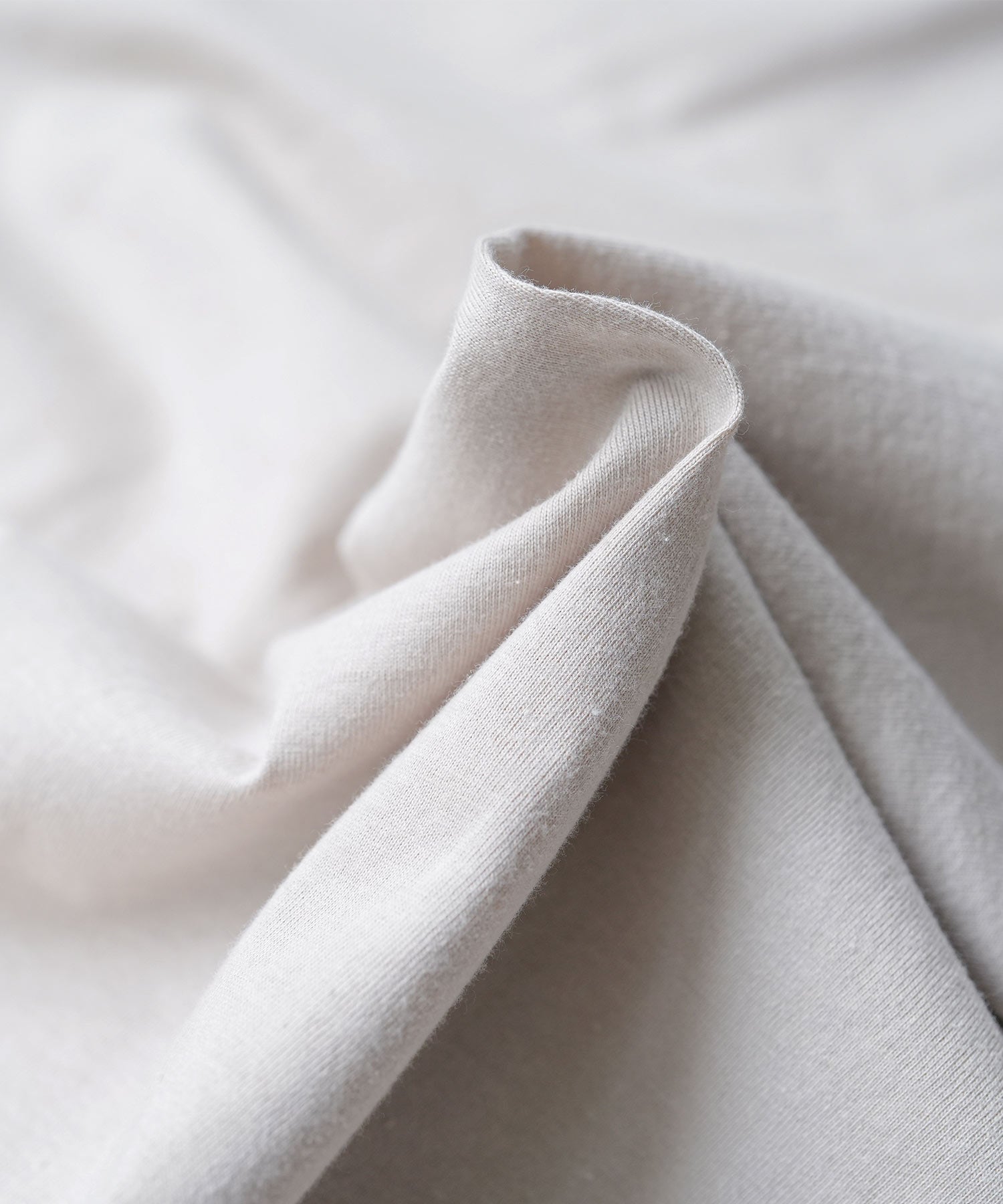 Milandeneni Mili and deni與一個