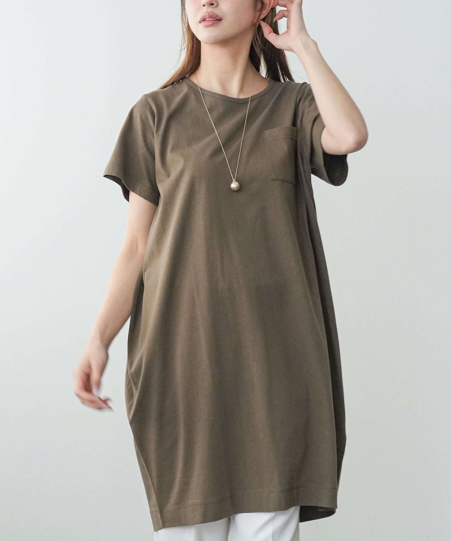 Milandeneni Mili and deni與一個