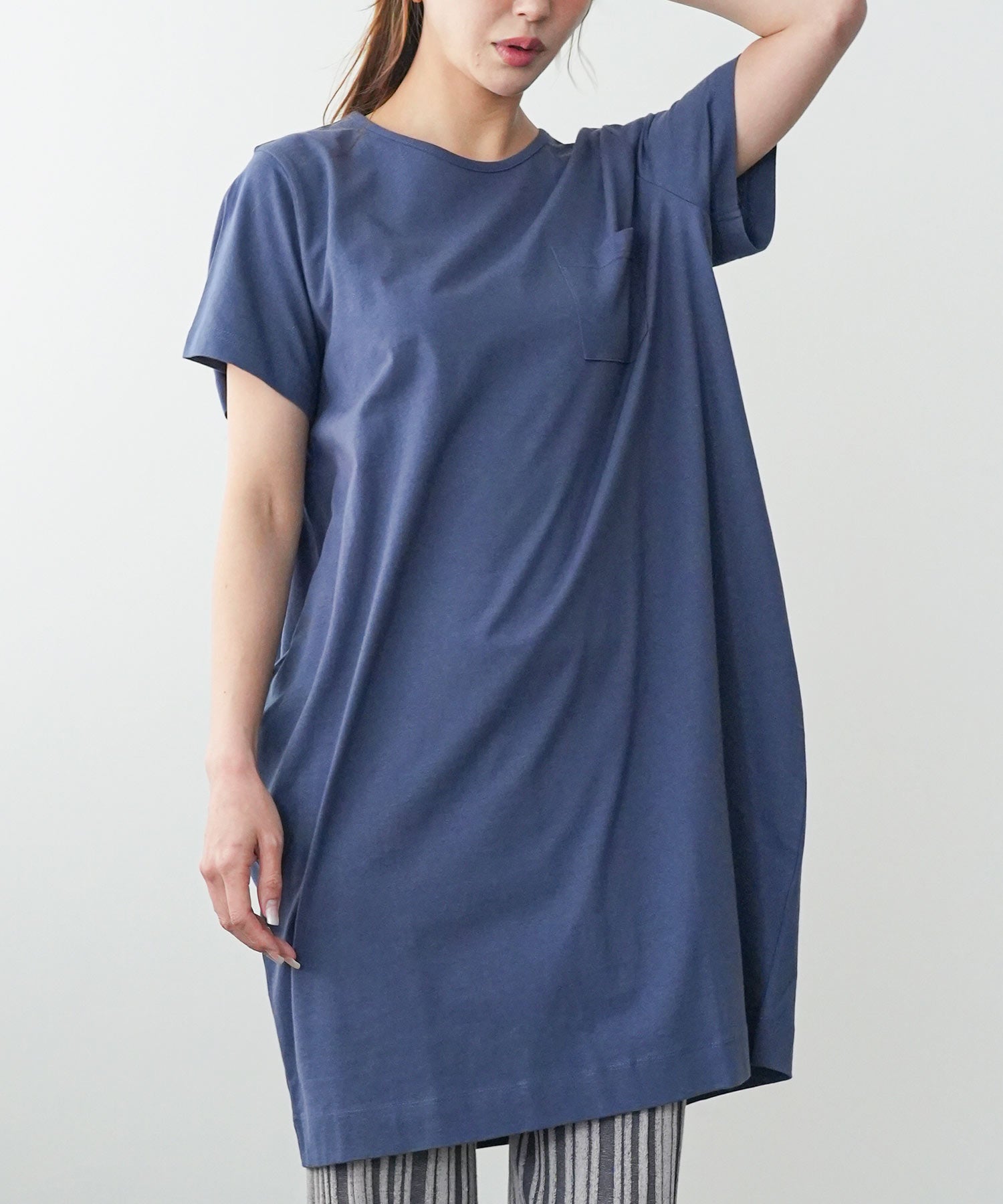 Milandeneni Mili and deni與一個