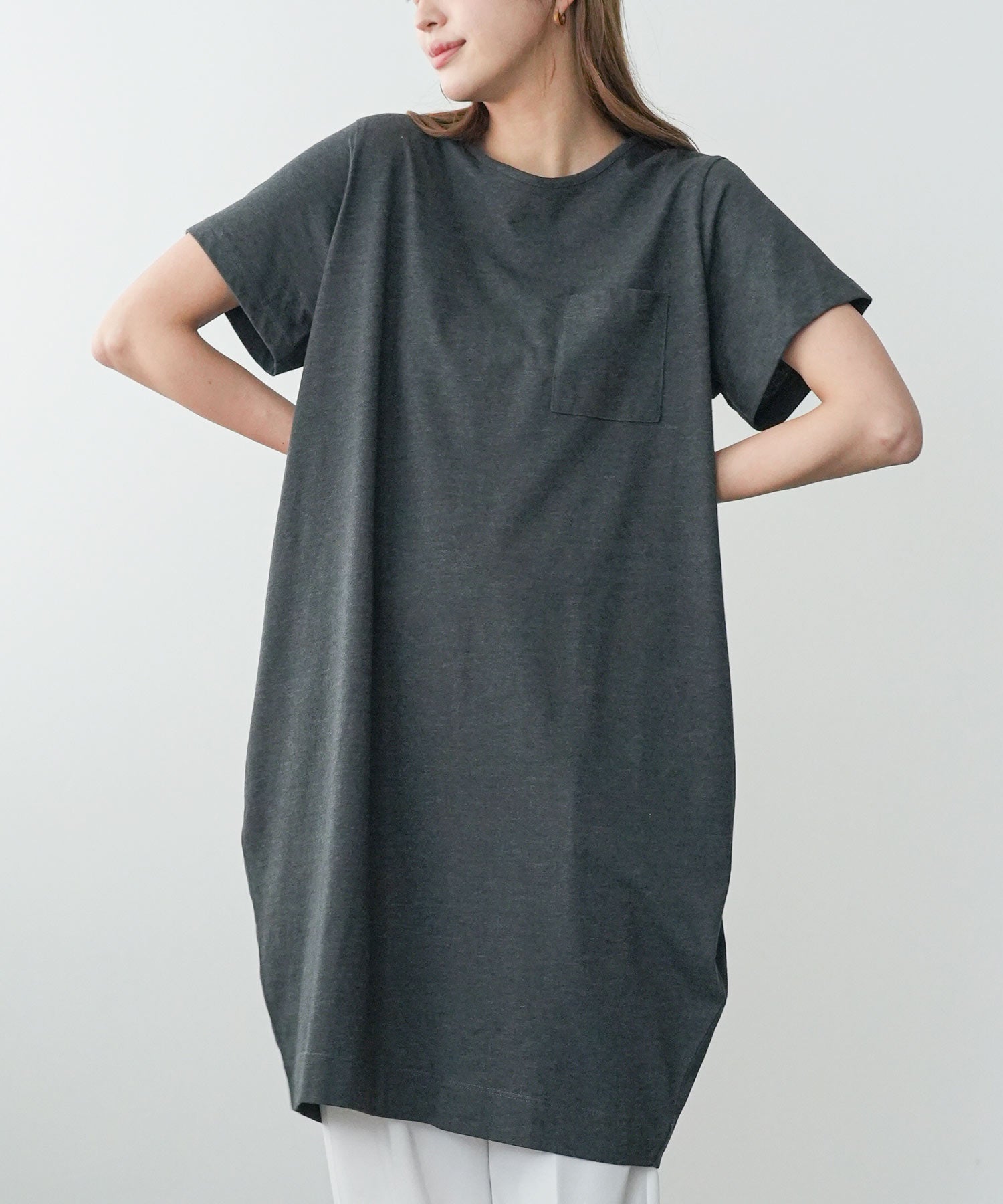 Milandeneni Mili and deni與一個