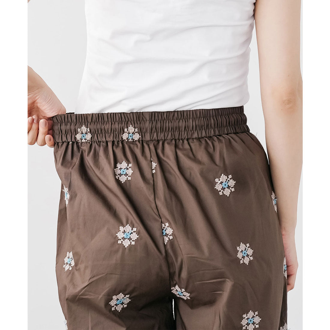 ミリアンデニ mili an deni ネイティブ刺繍イージーワイドパンツ (NV) NV