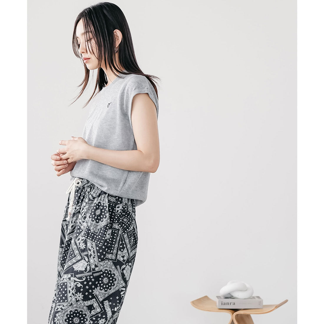 ミリアンデニ mili an deni バンダナスカーフ付き半袖ニットトップス (GRY) GRY