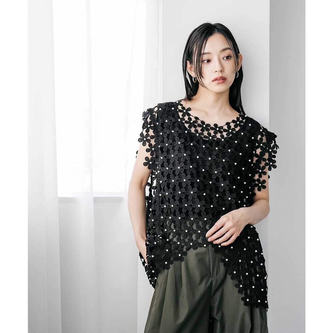 ミリアンデニ mili an deni パール付き花柄レースベスト (BK) BK