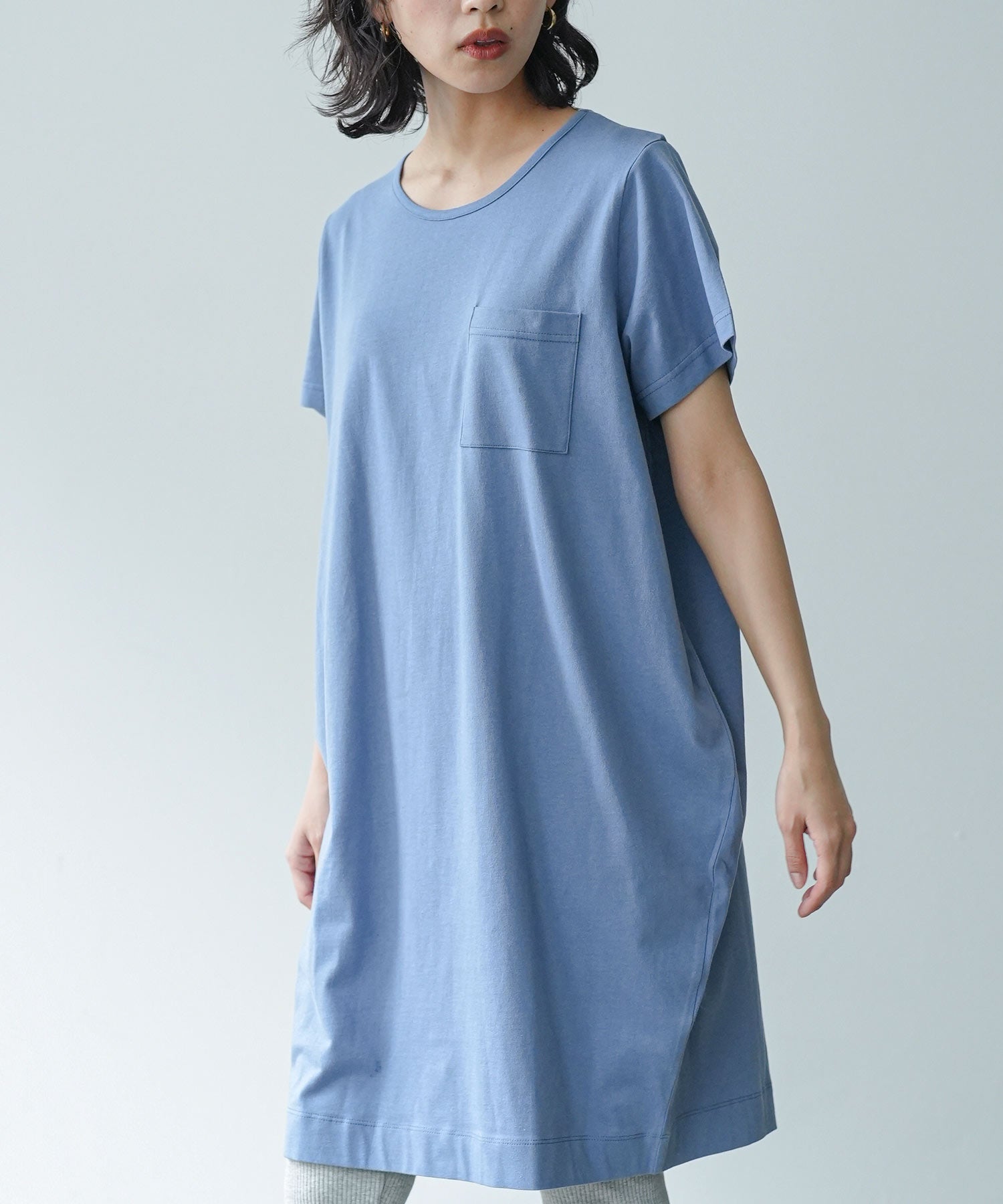 Milandeneni Mili and deni與一個