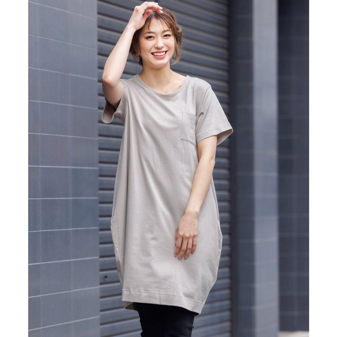 Milandeneni Mili and deni與一個