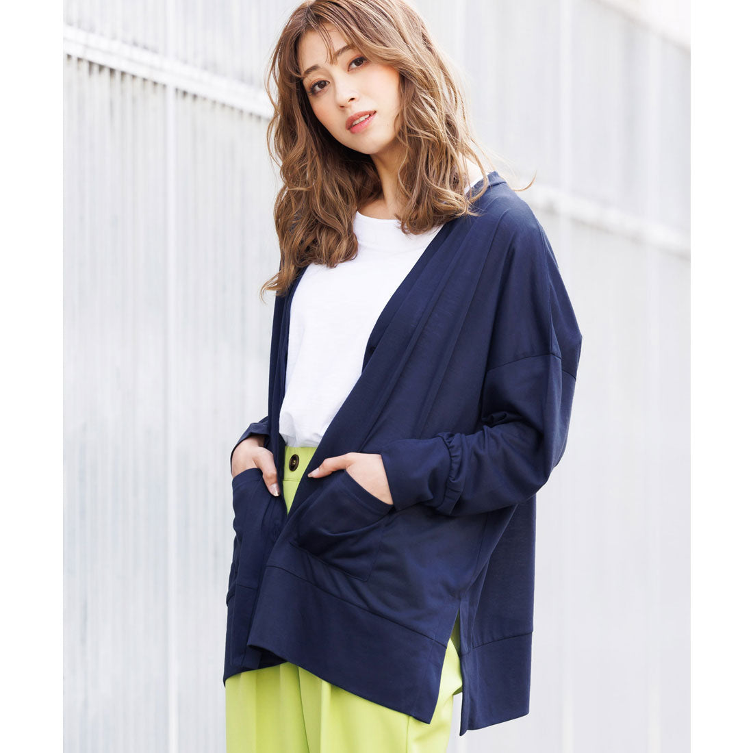 ミリアンデニ mili an deni UVサイドスリットVネックカーディガン