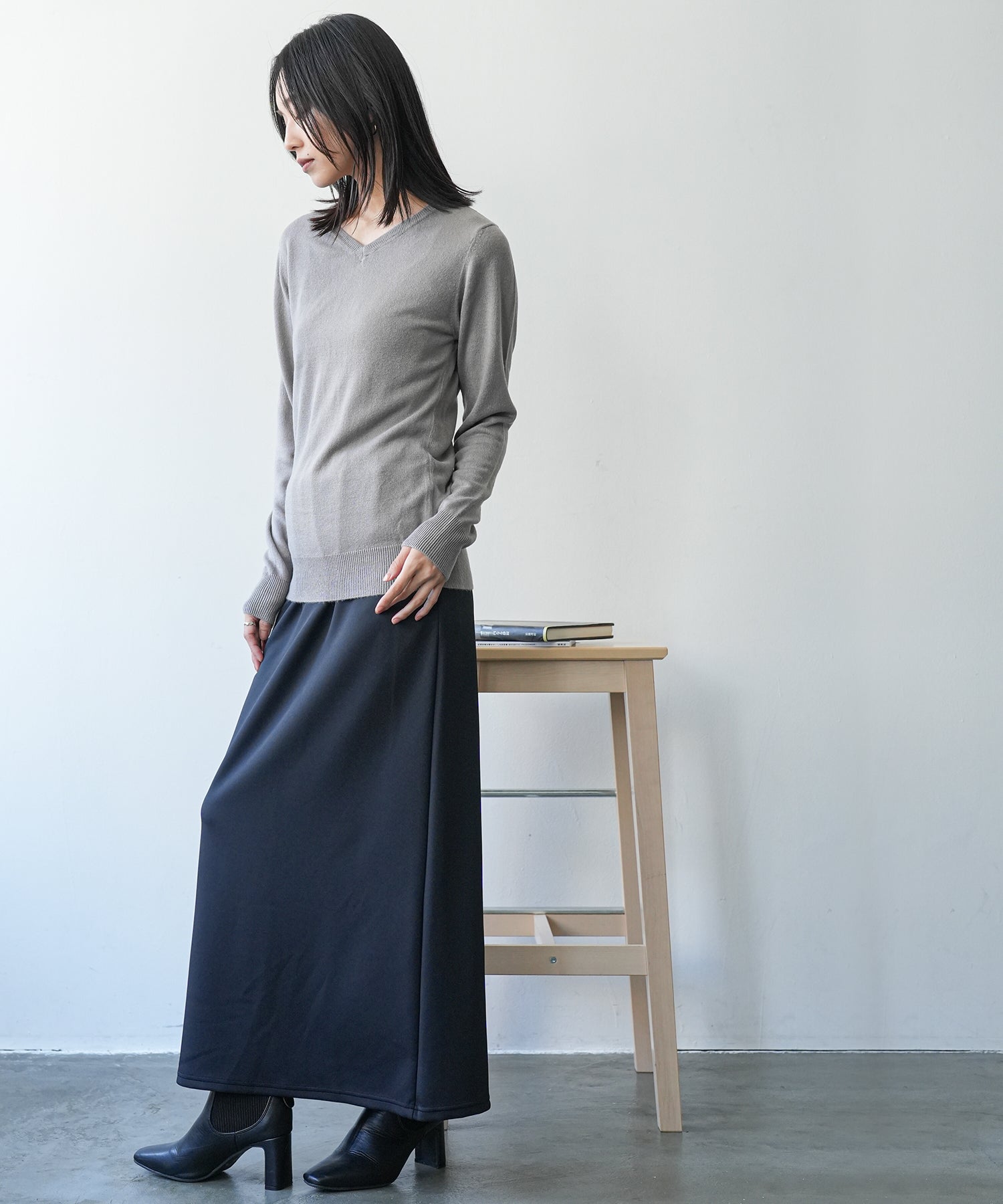 mili an deni Cashmere touch V-neck knit sweater