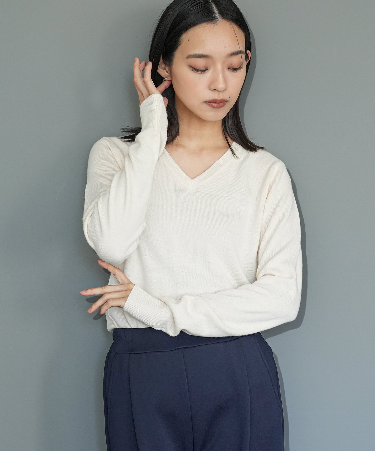 mili an deni Cashmere touch V-neck knit sweater