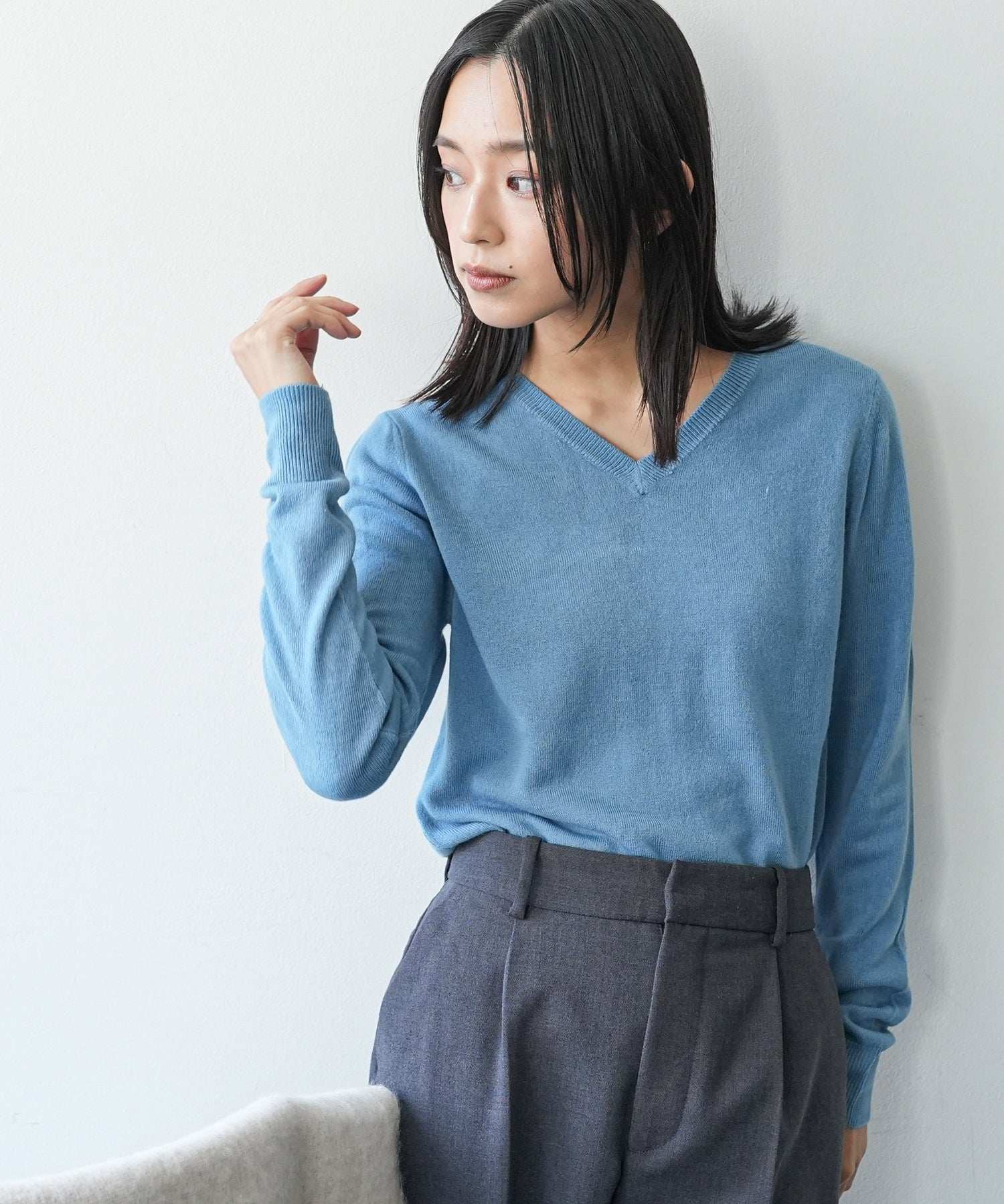 mili an deni Cashmere touch V-neck knit sweater