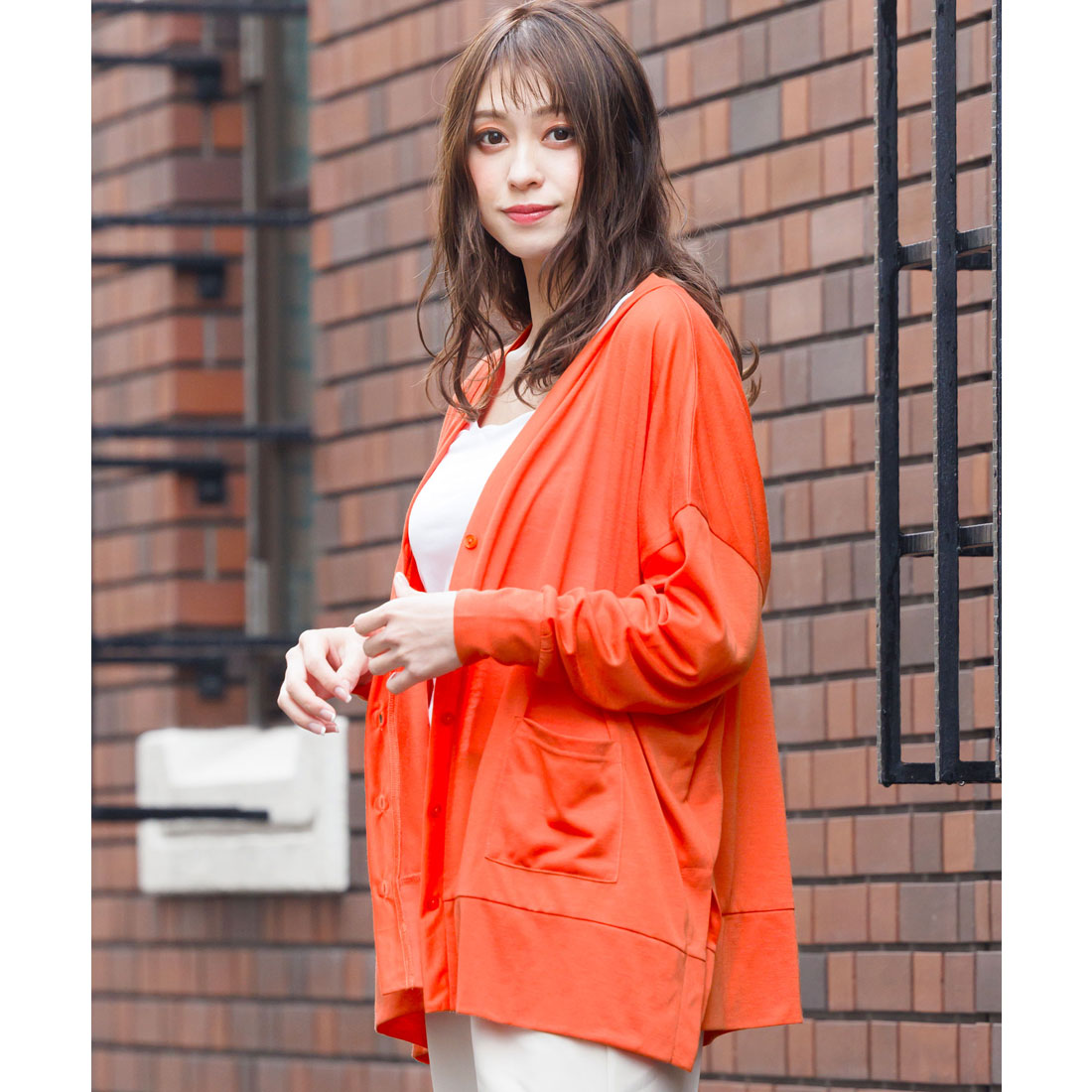 ミリアンデニ mili an deni UVサイドスリットVネックカーディガン