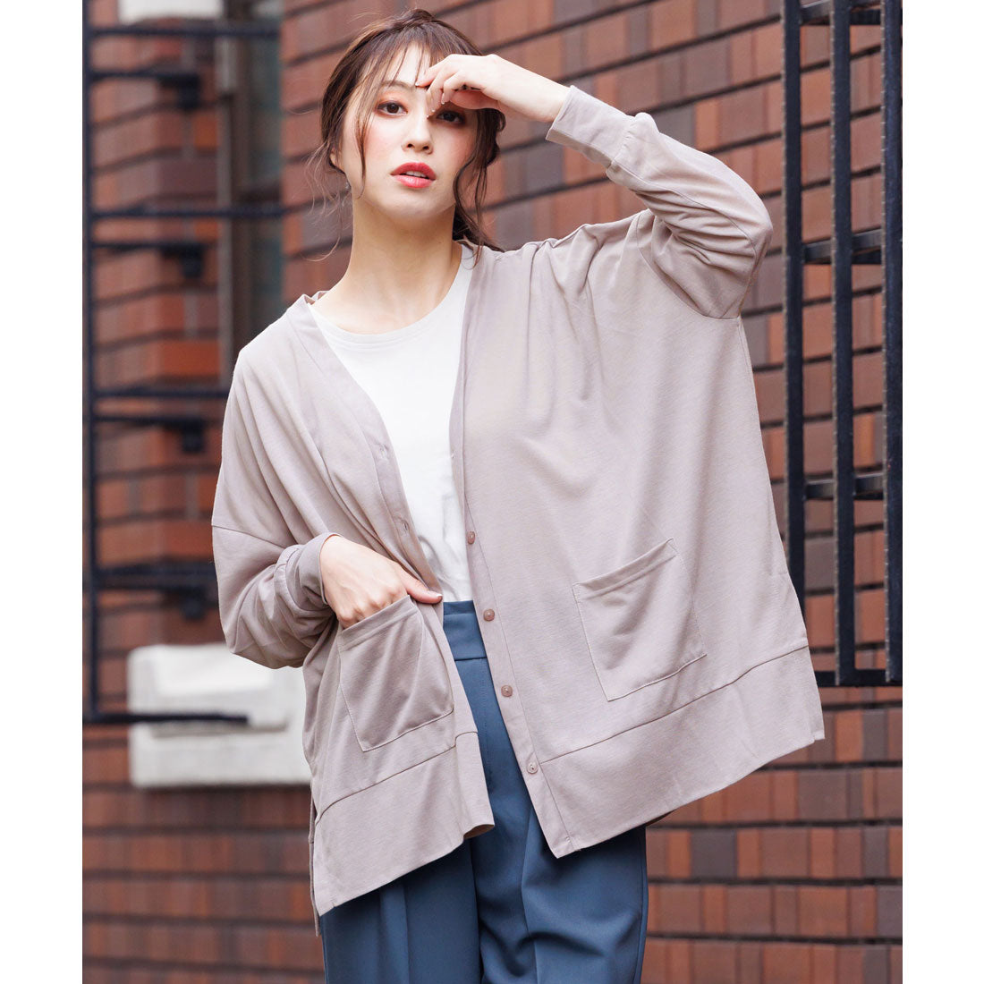 ミリアンデニ mili an deni UVサイドスリットVネックカーディガン