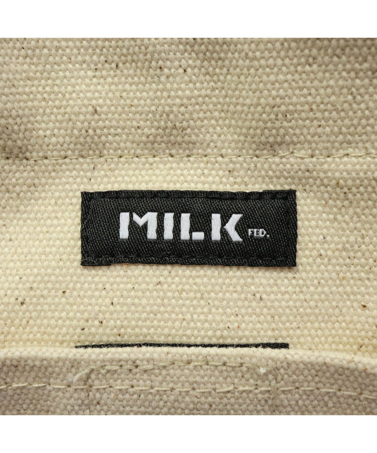 ミルクフェド MILKFED. ミルクフェド ショルダーバッグ MILKFED. EMBROIDERED BAR MINI SHOULDER BAG W/STRAP 103213053009 (レッド) レッド