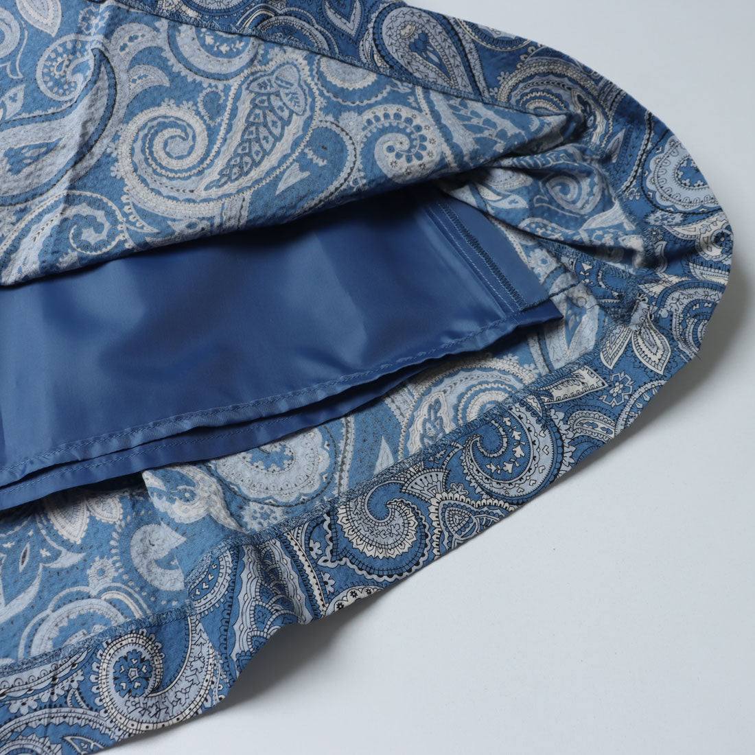 ミ・デゥー mi・deu・・・ ペイズリー柄タックスカート (ブルー) ブルー