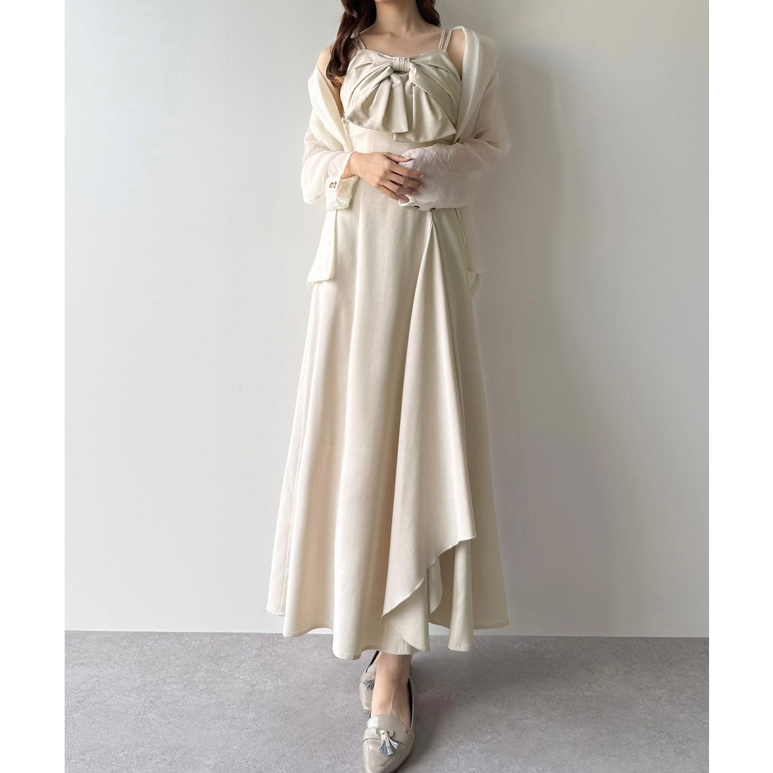 ミピアール mipiarl mipiarl フロントリボンラッフルキャミワンピース (クリーム) クリーム