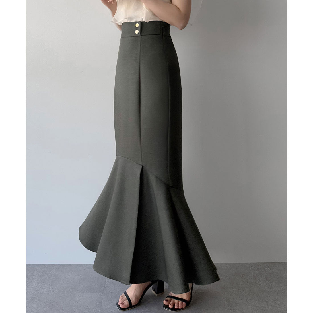 ミピアール mipiarl mipiarl 前スリットゴールドボタンマーメイドスカート (チャコール) チャコール