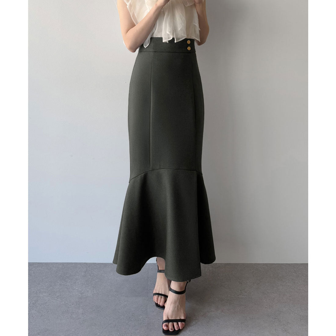 ミピアール mipiarl mipiarl 前スリットゴールドボタンマーメイドスカート (チャコール) チャコール