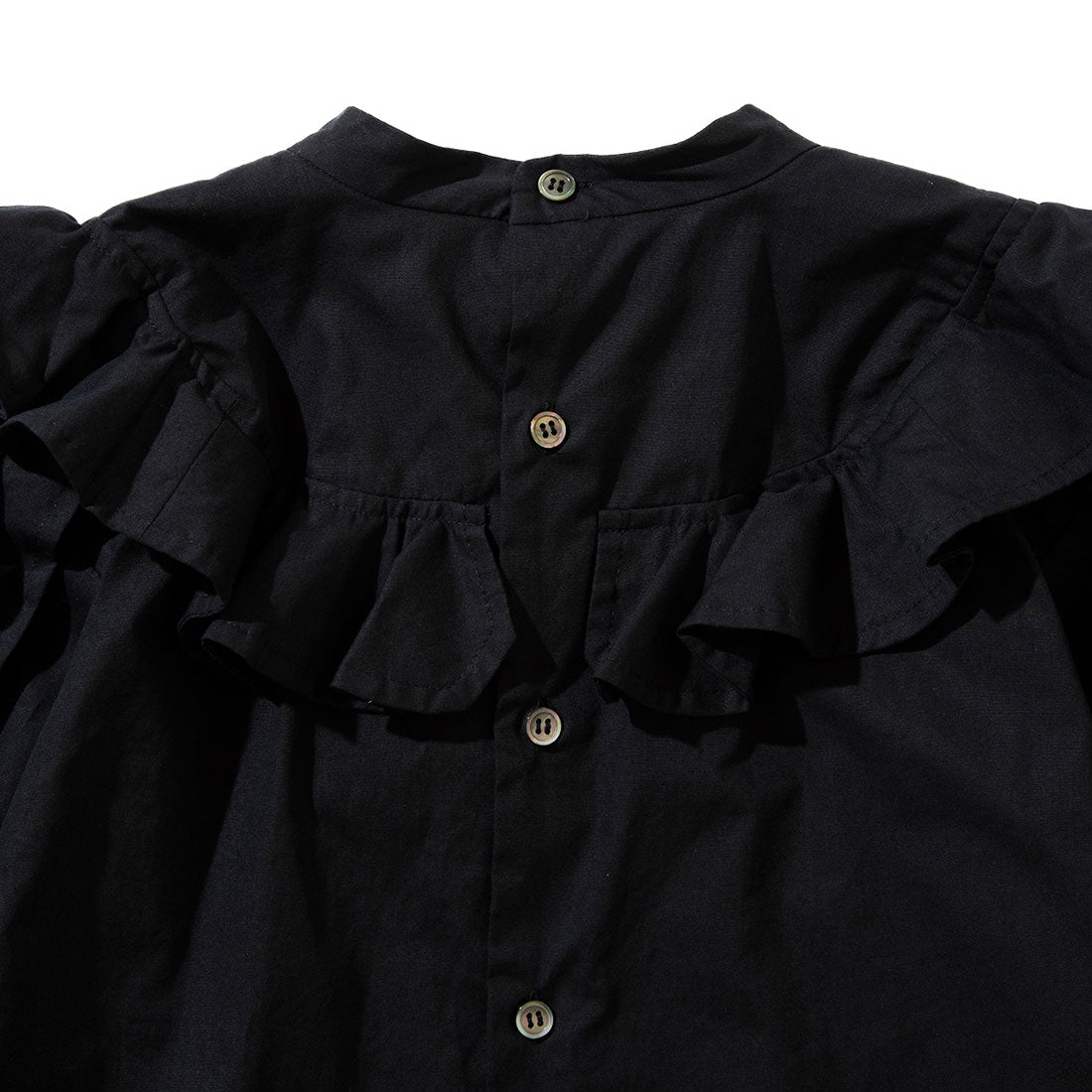 ミヤオ MIYAO フリルフラップ付きブラウス(Blouse with ruffled flaps) (ブラック) ブラック