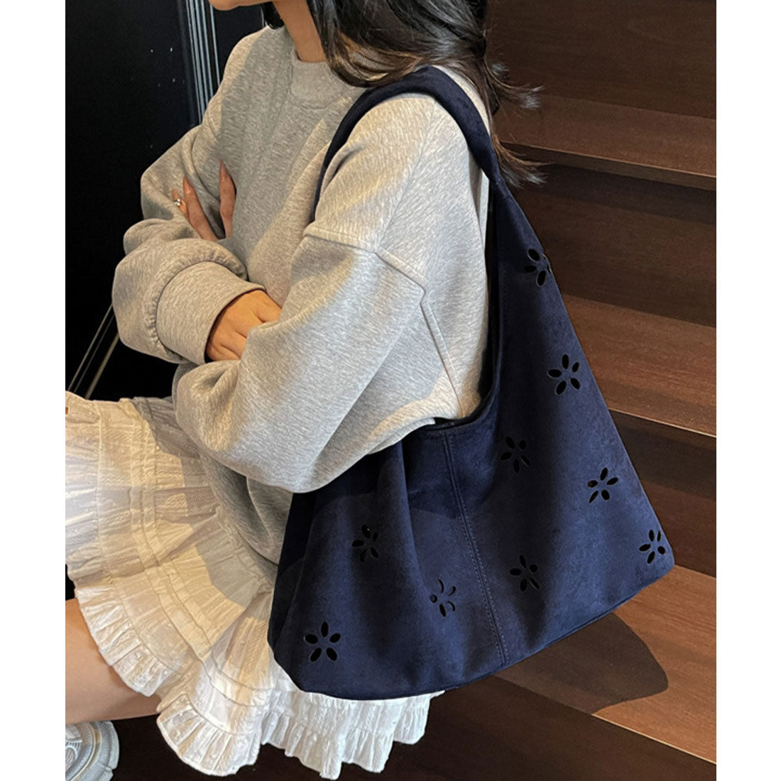 ミニミニストア miniministore 花柄カットスエード調トートバッグポーチ付 (ネイビー) ネイビー