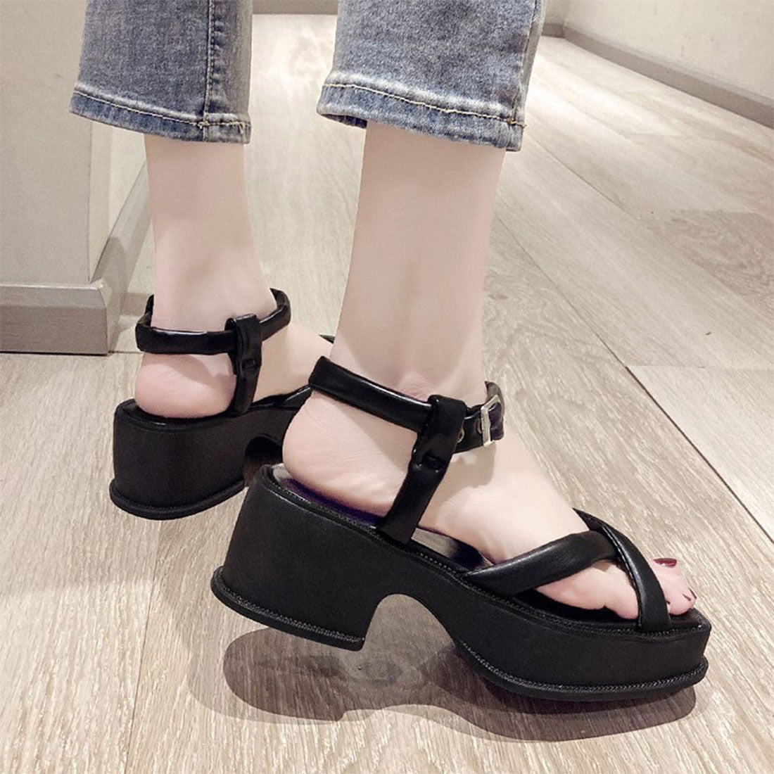 厚底サンダル スクエアトゥ レディース ブラック