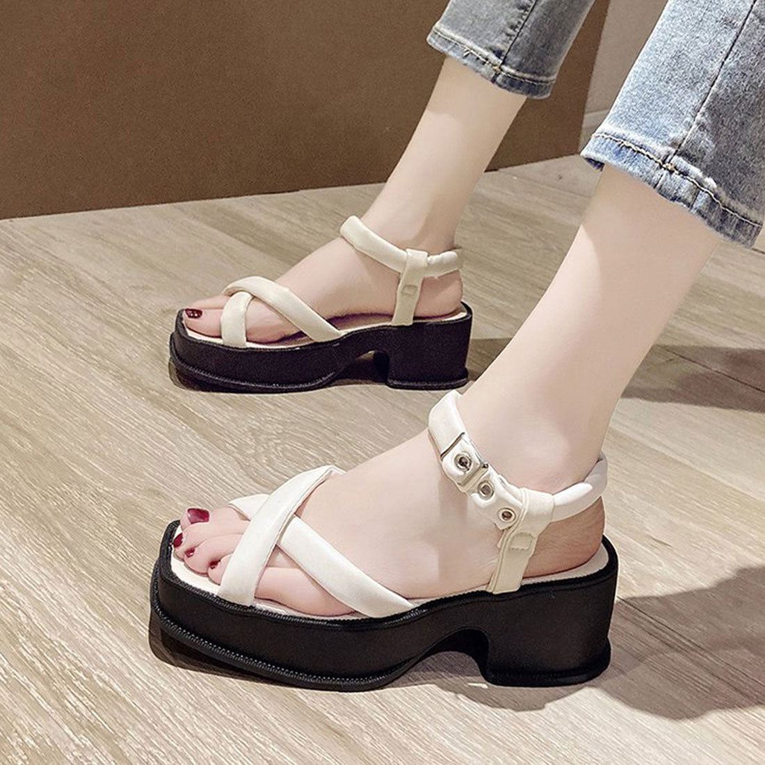 厚底サンダル スクエアトゥ レディース