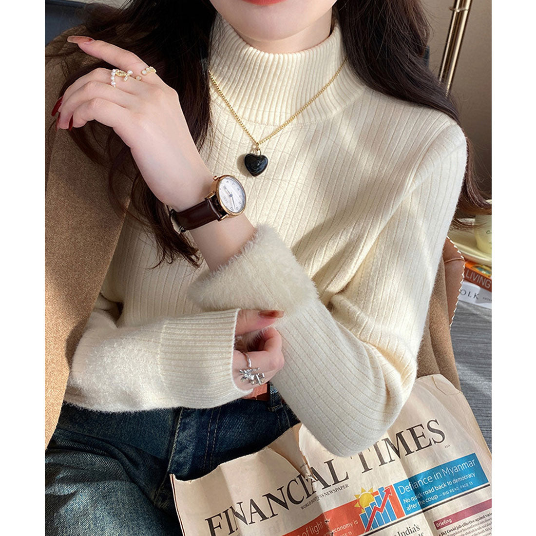 ニットトップス 裏起毛 ハイネック 厚手 ライトベージュ