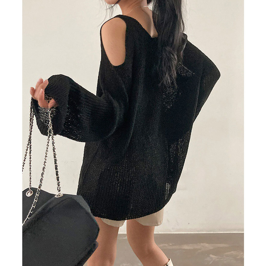 Shoulder-exposing knit women's V-neck